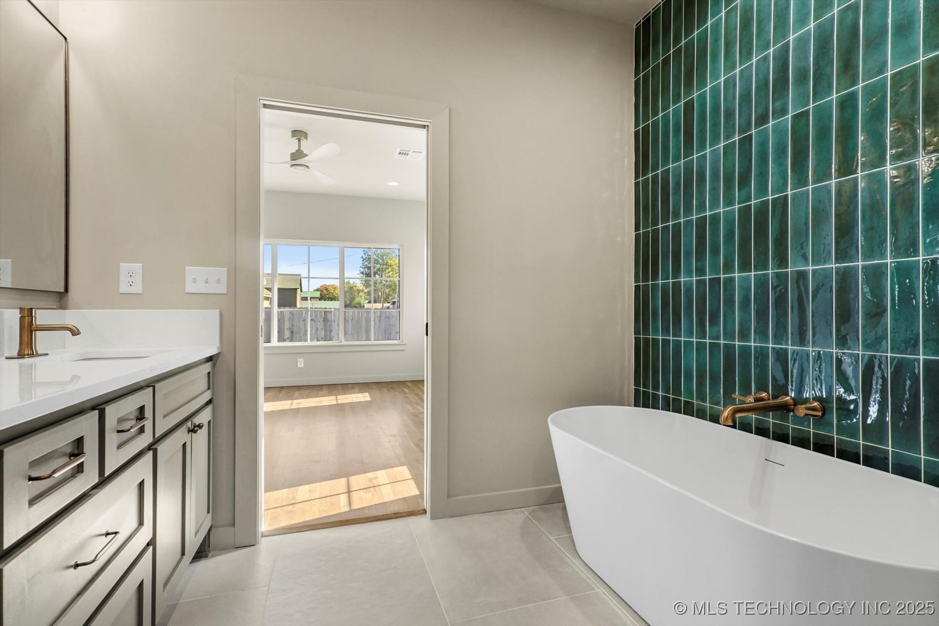 Broken Arrow, Oklahoma, 74012, United States, 5 Bedrooms Bedrooms, ,3 BathroomsBathrooms,Residential,For Sale,1991431