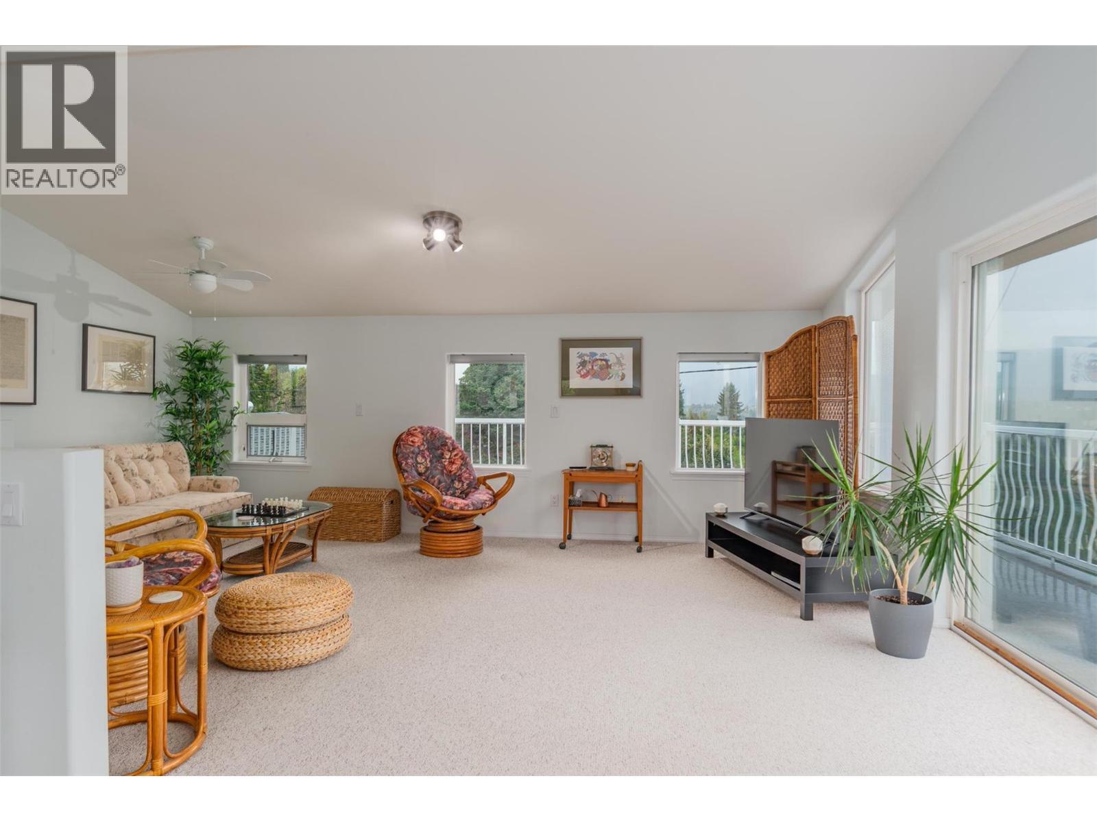 CASTLEGAR, British Columbia, V1N 2S5, CA, 5 Bedrooms Bedrooms, ,3 BathroomsBathrooms,Residential,For Sale,1918306