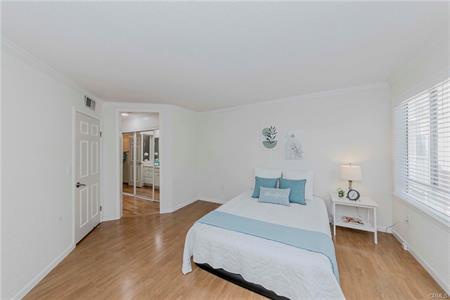 San Pedro, California, 90732, United States, 2 Bedrooms Bedrooms, ,3 BathroomsBathrooms,Residential,For Sale,1974009