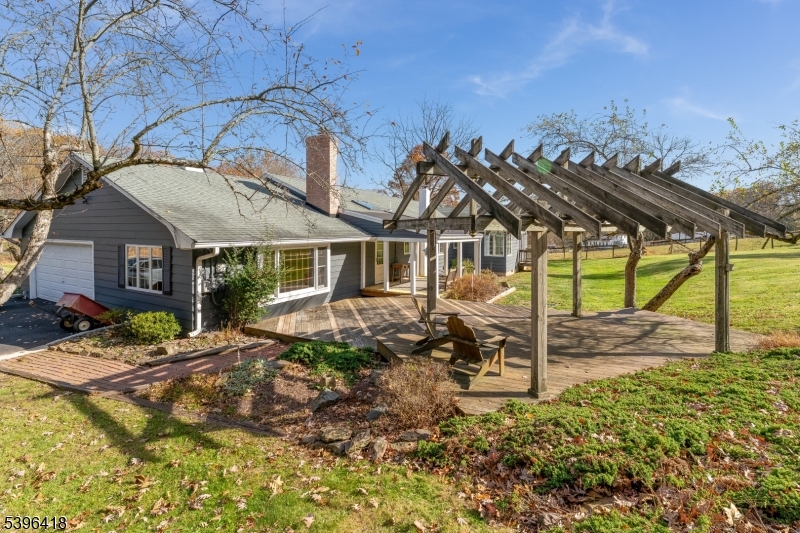 Raritan Twp., New Jersey, 08822, United States, 3 Bedrooms Bedrooms, ,2 BathroomsBathrooms,Residential,For Sale,1991179