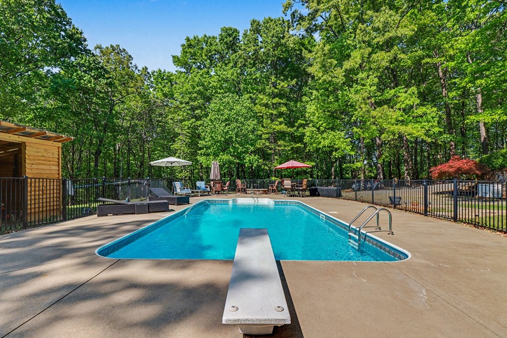 Ellijay, Georgia, 30540, United States, 3 Bedrooms Bedrooms, ,4 BathroomsBathrooms,Residential,For Sale,2044950