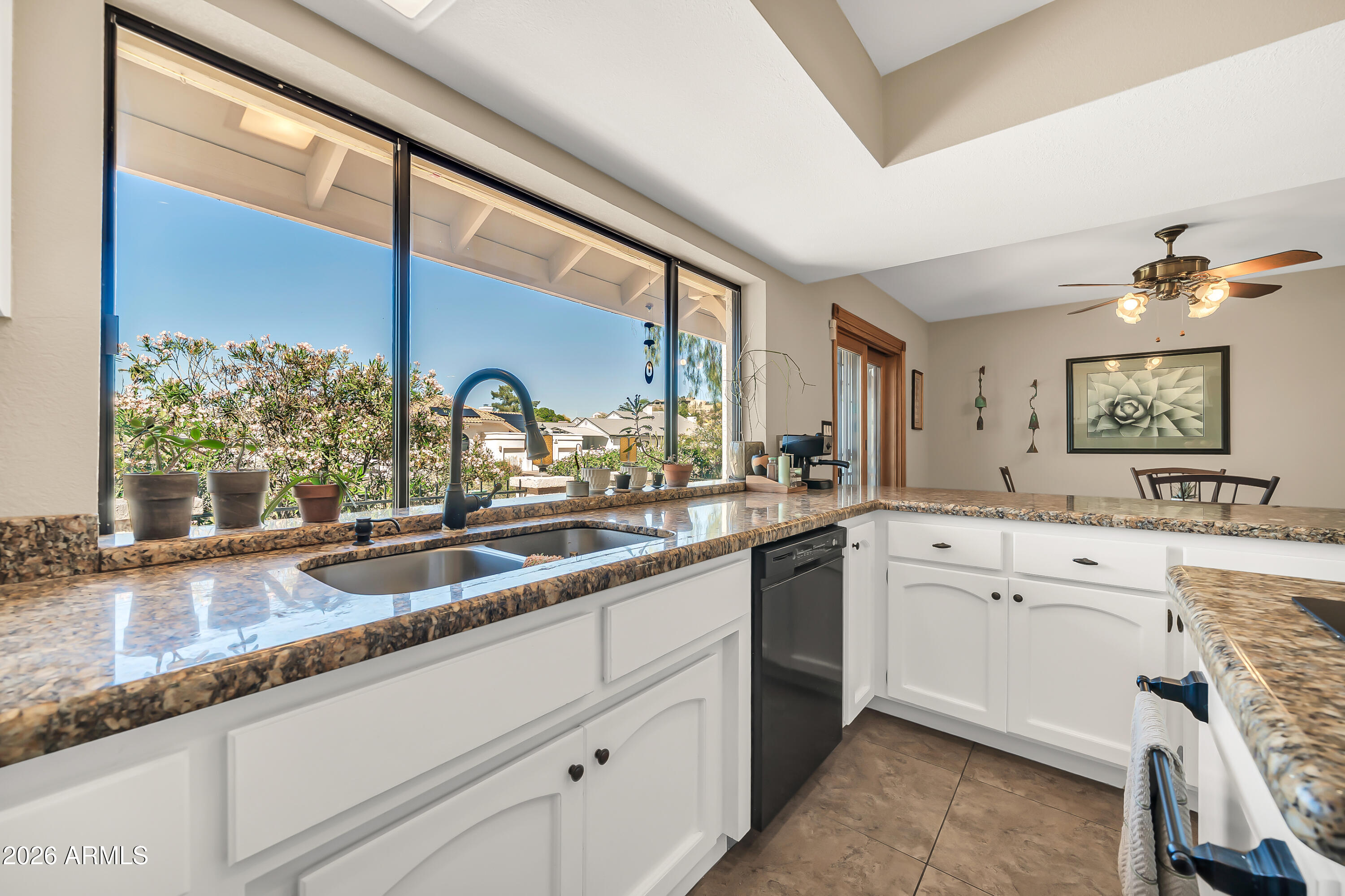  1121 W Aster Drive  Phoenix, AZ - 物件實景