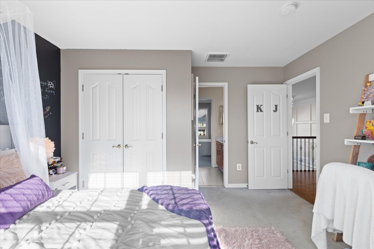 New Windsor, Maryland, 21776, United States, 5 Bedrooms Bedrooms, ,5 BathroomsBathrooms,Residential,For Sale,1943659