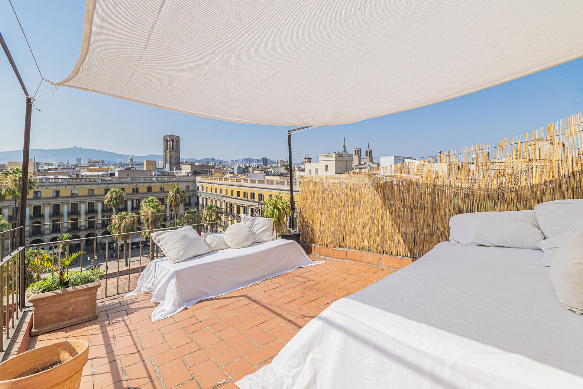 Stunning penthouse with panoramic views of the iconic Plaza Real - 物件實景