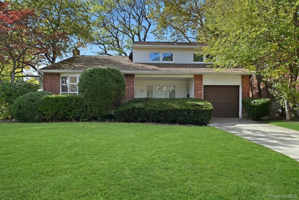 Bethlynn Ct, East Meadow, NY 11554