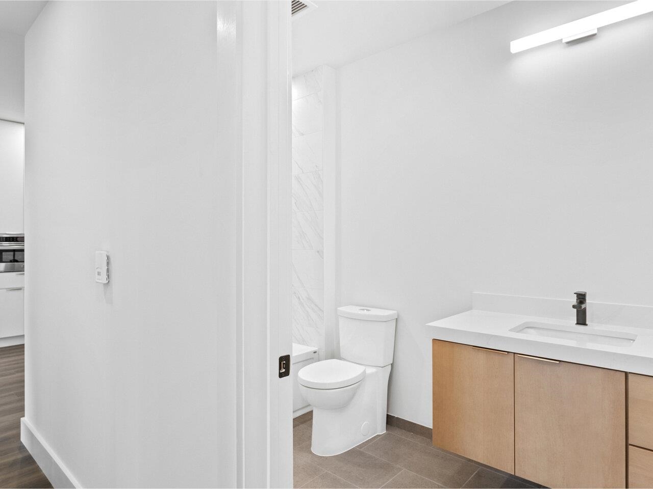 Burlington, Vermont, 05401, United States, 2 Bedrooms Bedrooms, ,1 BathroomBathrooms,Residential,For Sale,1941780