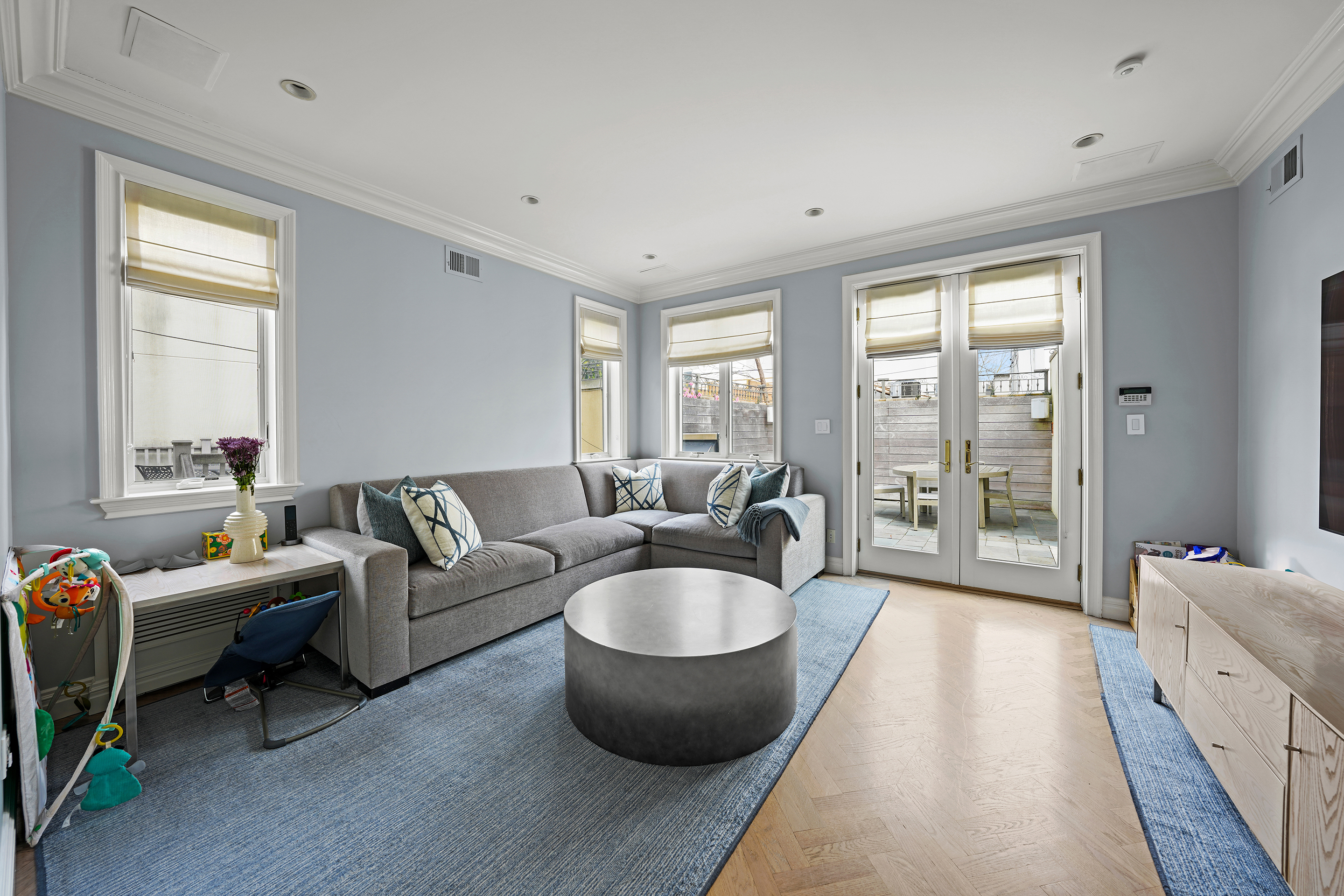 Brooklyn, New York, 11230, United States, 6 Bedrooms Bedrooms, ,5 BathroomsBathrooms,Residential,For Sale,1780771