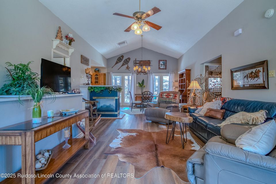 Alto, New Mexico, 88312, United States, 3 Bedrooms Bedrooms, ,3 BathroomsBathrooms,Residential,For Sale,1915244