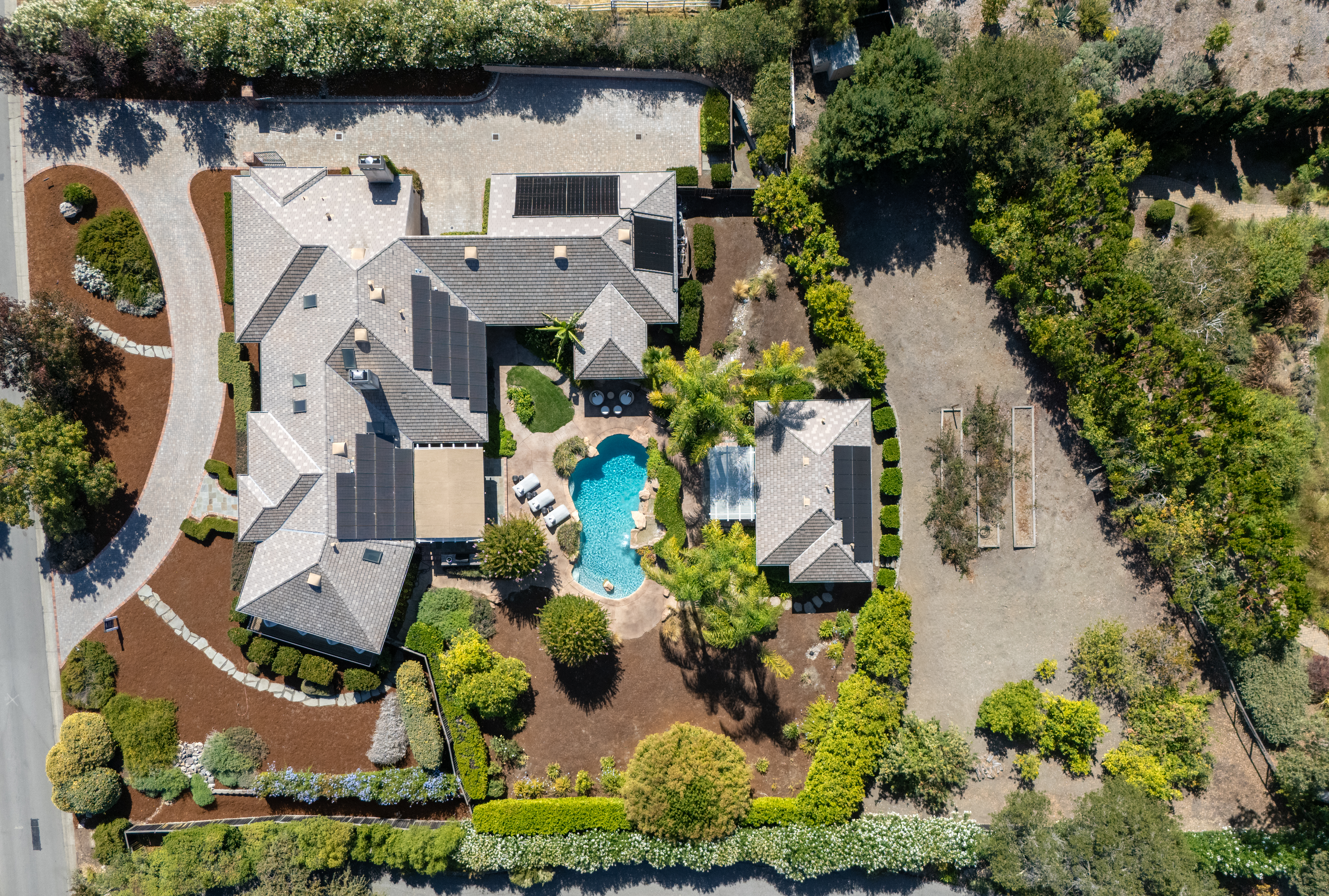  A Private Los Altos Hills Retreat, Designed for Living - 物件實景