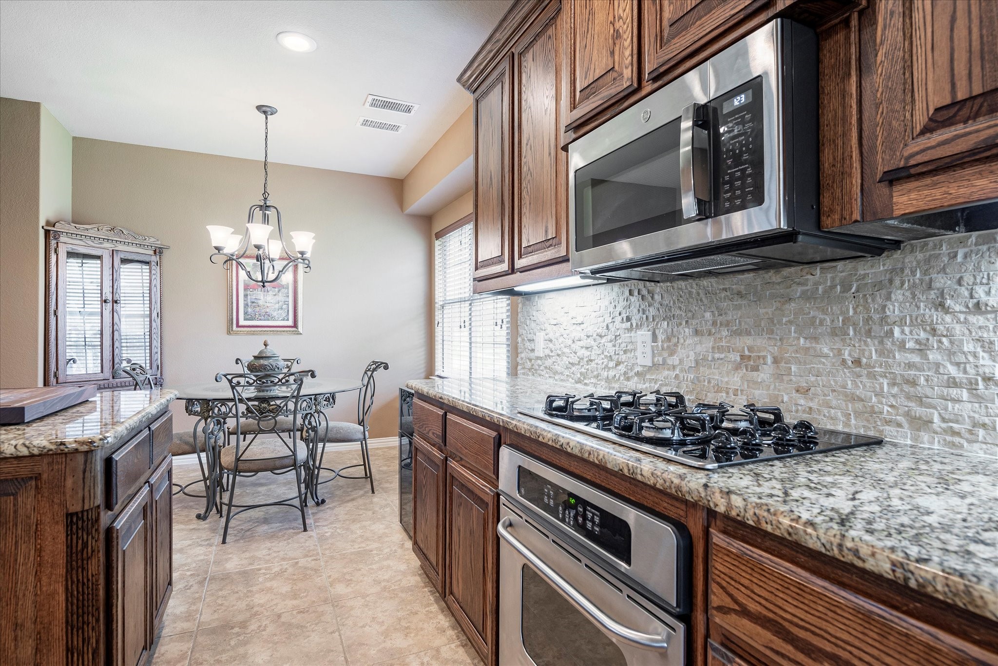 6077 Wallis Drive, Frisco, Texas, 75033, United States, 4 Bedrooms Bedrooms, ,4 BathroomsBathrooms,Residential,For Sale,6077 Wallis Drive,1588186