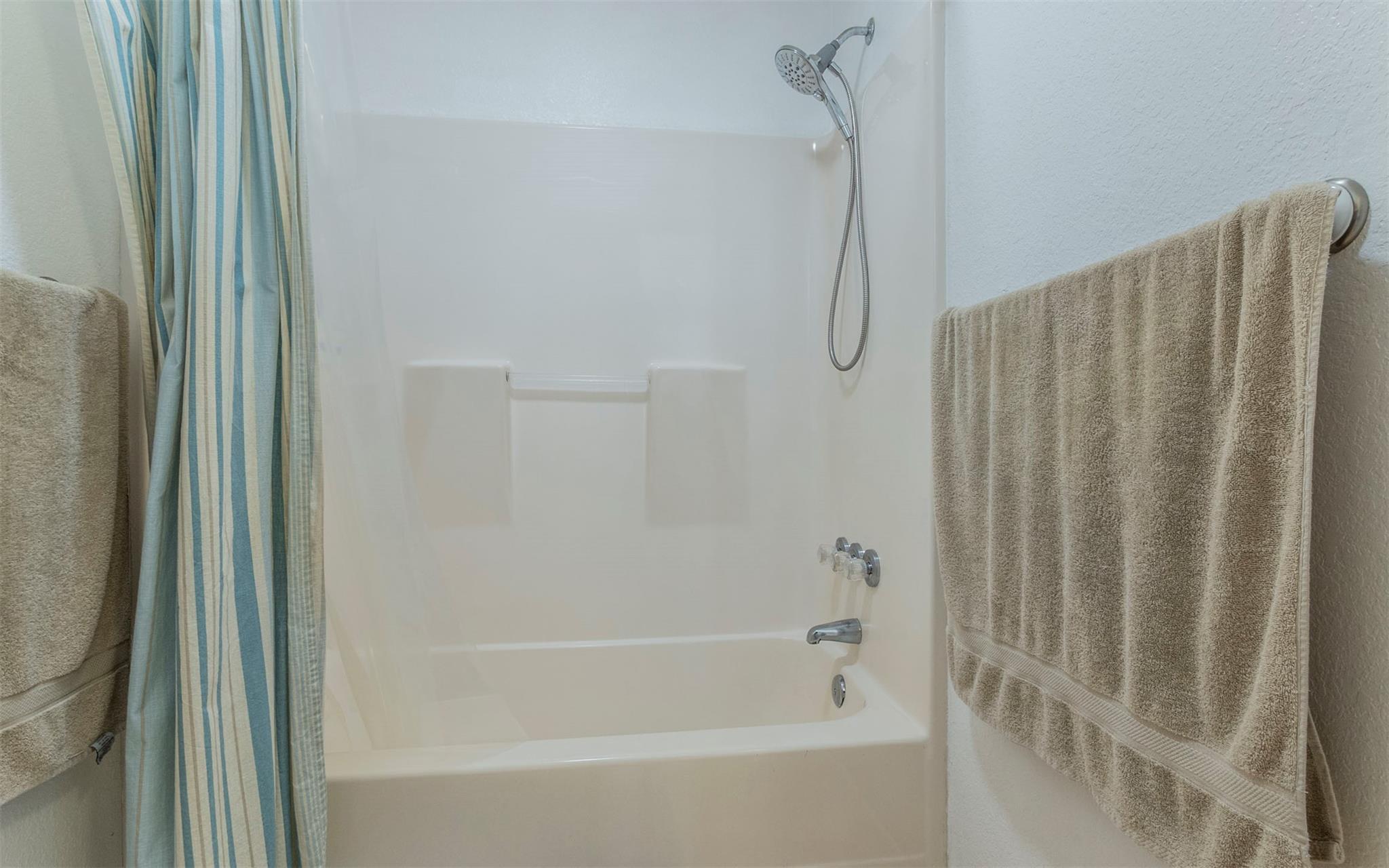 Austin, Texas, 78702, United States, 3 Bedrooms Bedrooms, ,1 BathroomBathrooms,Residential,For Sale,1887406