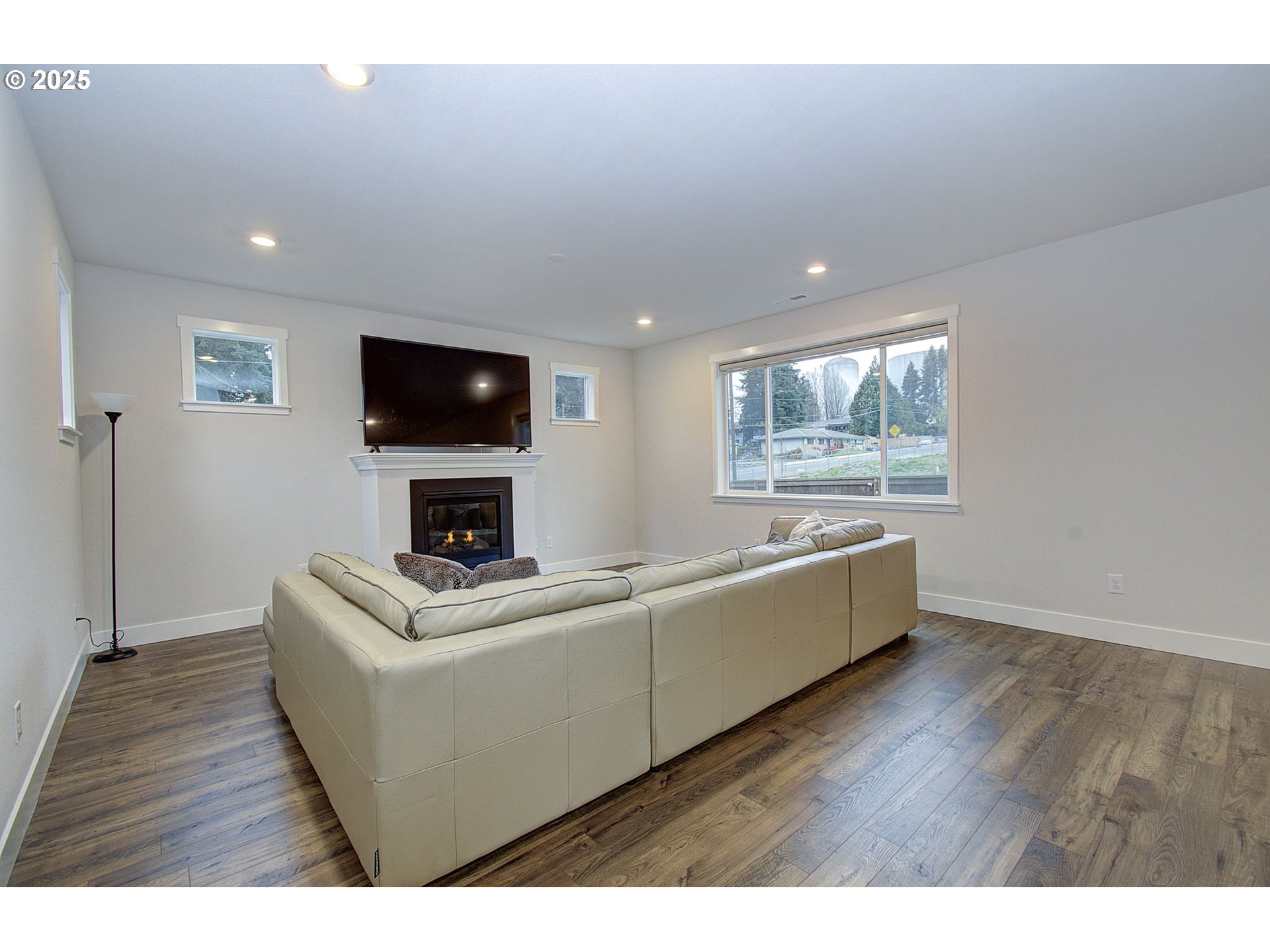 Vancouver, Washington, 98665, United States, 4 Bedrooms Bedrooms, ,2 BathroomsBathrooms,Residential,For Sale,2000903