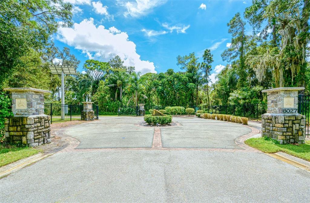 Sarasota, Florida, 34243, United States, 3 Bedrooms Bedrooms, ,2 BathroomsBathrooms,Residential,For Sale,1998856