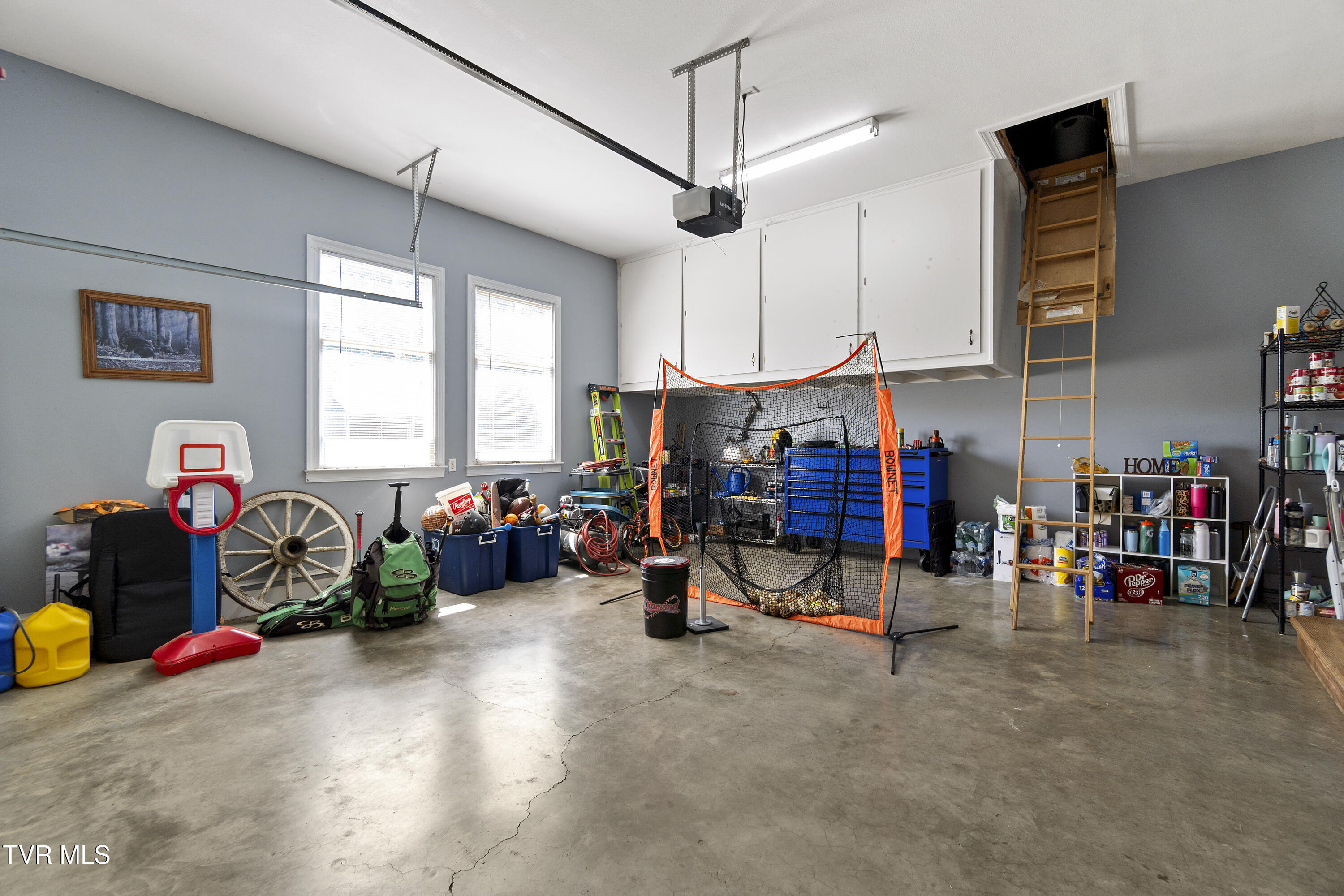 Greeneville, Tennessee, 37743, United States, 4 Bedrooms Bedrooms, ,3 BathroomsBathrooms,Residential,For Sale,1997780