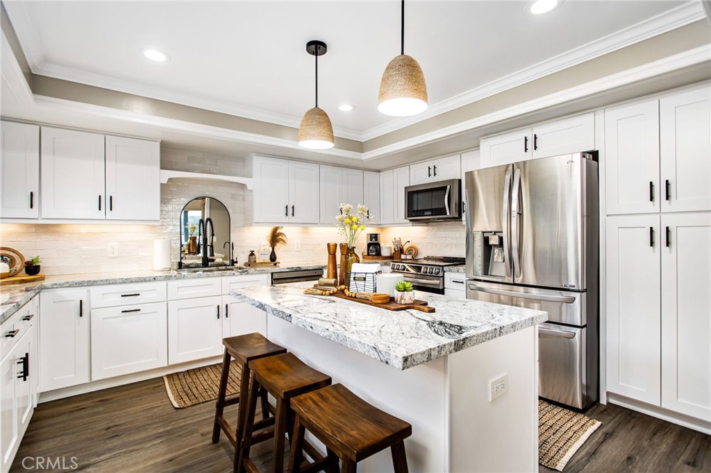 Canyon Lake, California, 92587, United States, 4 Bedrooms Bedrooms, ,3 BathroomsBathrooms,Residential,For Sale,2036955