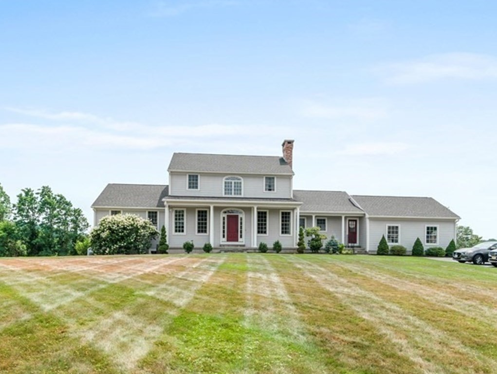 77 Water St, Rehoboth, Massachusetts, 02769, United States, 6 Bedrooms Bedrooms, ,4 BathroomsBathrooms,Residential,For Sale,77 Water St,1229615