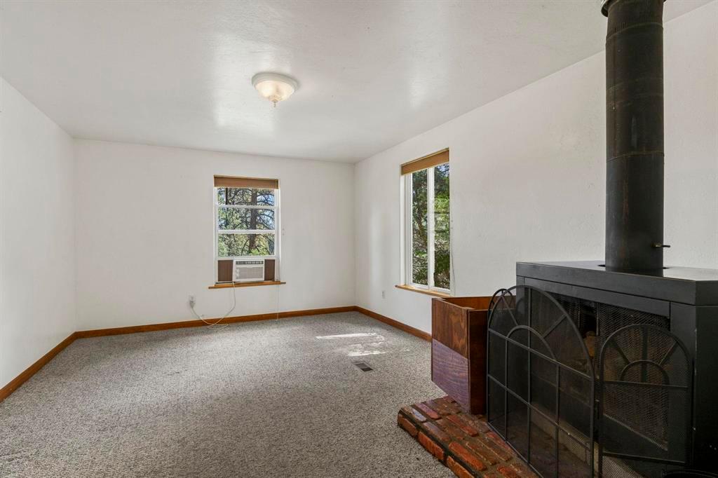 Durango, Colorado, 81303, United States, 4 Bedrooms Bedrooms, ,3 BathroomsBathrooms,Residential,For Sale,1947103