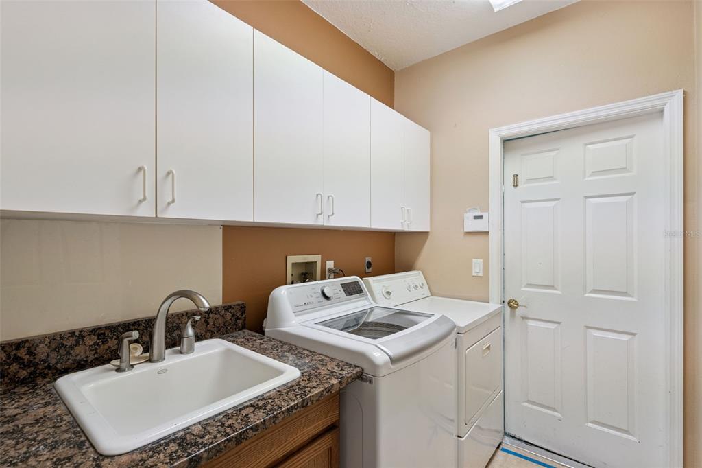 Altamonte Springs, Florida, 32714, United States, 4 Bedrooms Bedrooms, ,4 BathroomsBathrooms,Residential,For Sale,1964766