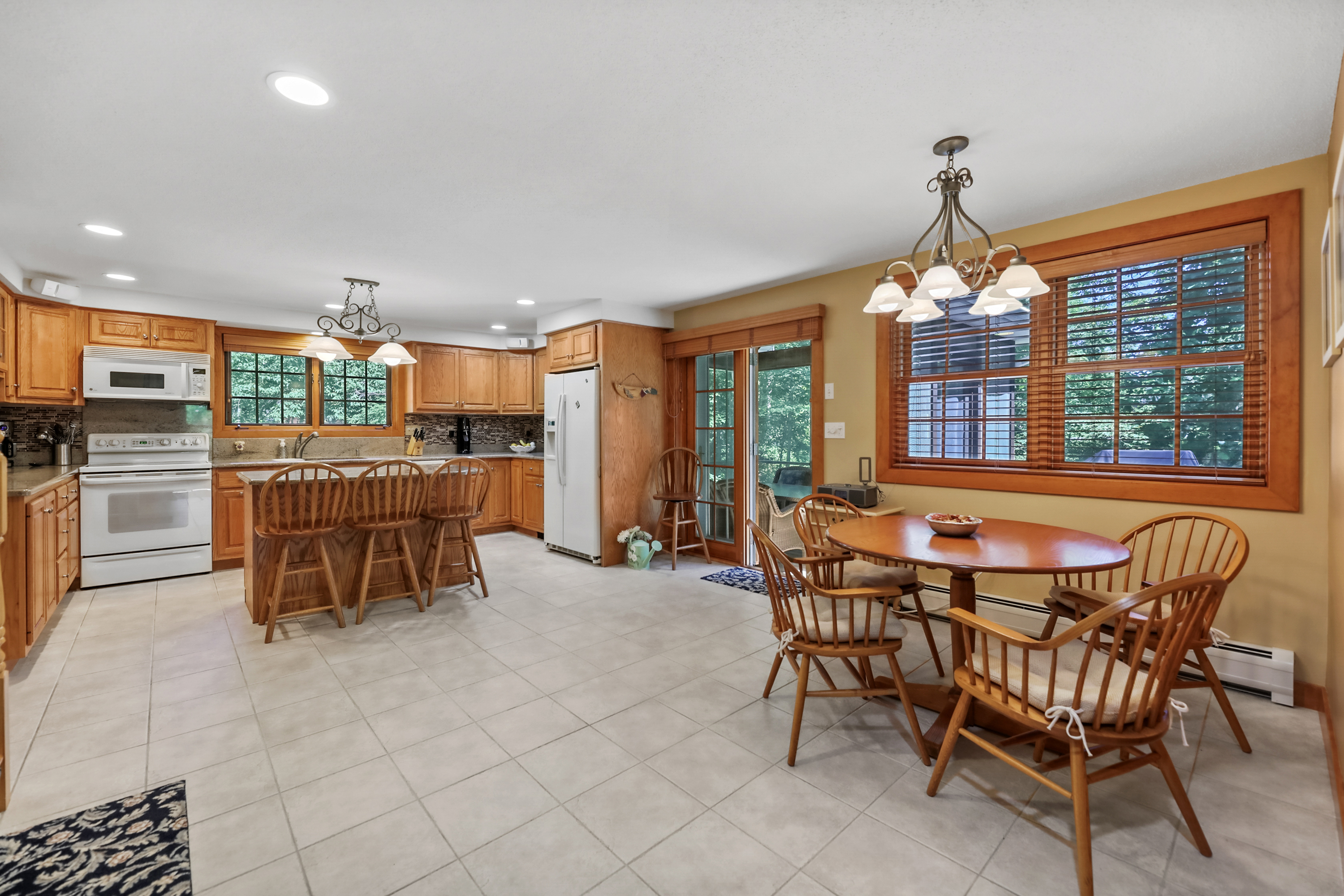  TRANQUIL LAKESIDE LIVING STEPS TO OTIS RESERVOIR - 物件實景