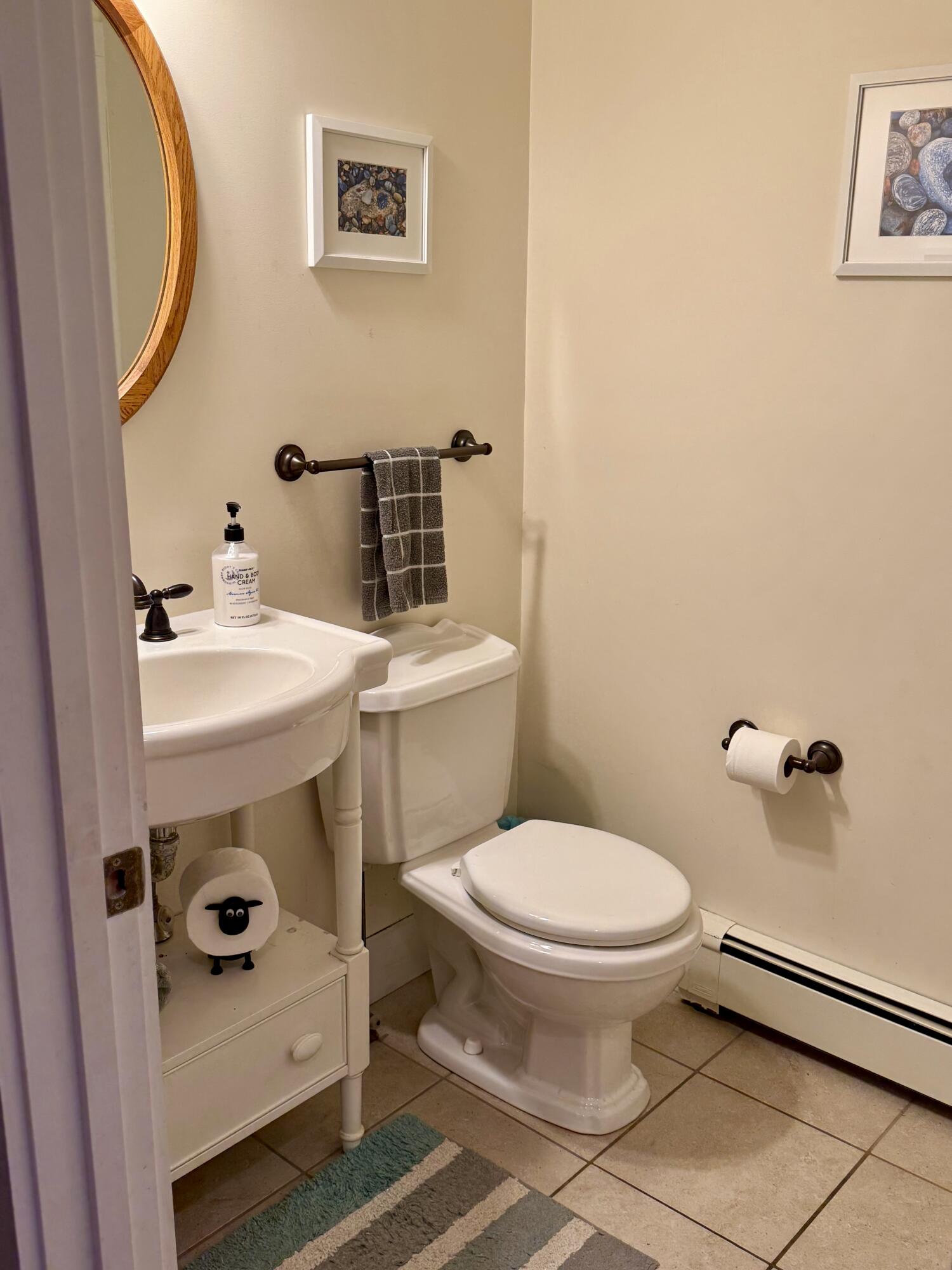 North Yarmouth, Maine, 04097, United States, 3 Bedrooms Bedrooms, ,3 BathroomsBathrooms,Residential,For Sale,1998444