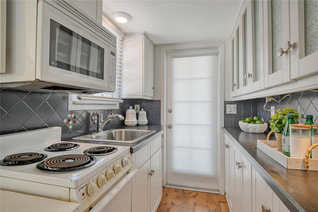 Sarasota, Florida, 34236, United States, 3 Bedrooms Bedrooms, ,3 BathroomsBathrooms,Residential,For Sale,1743279