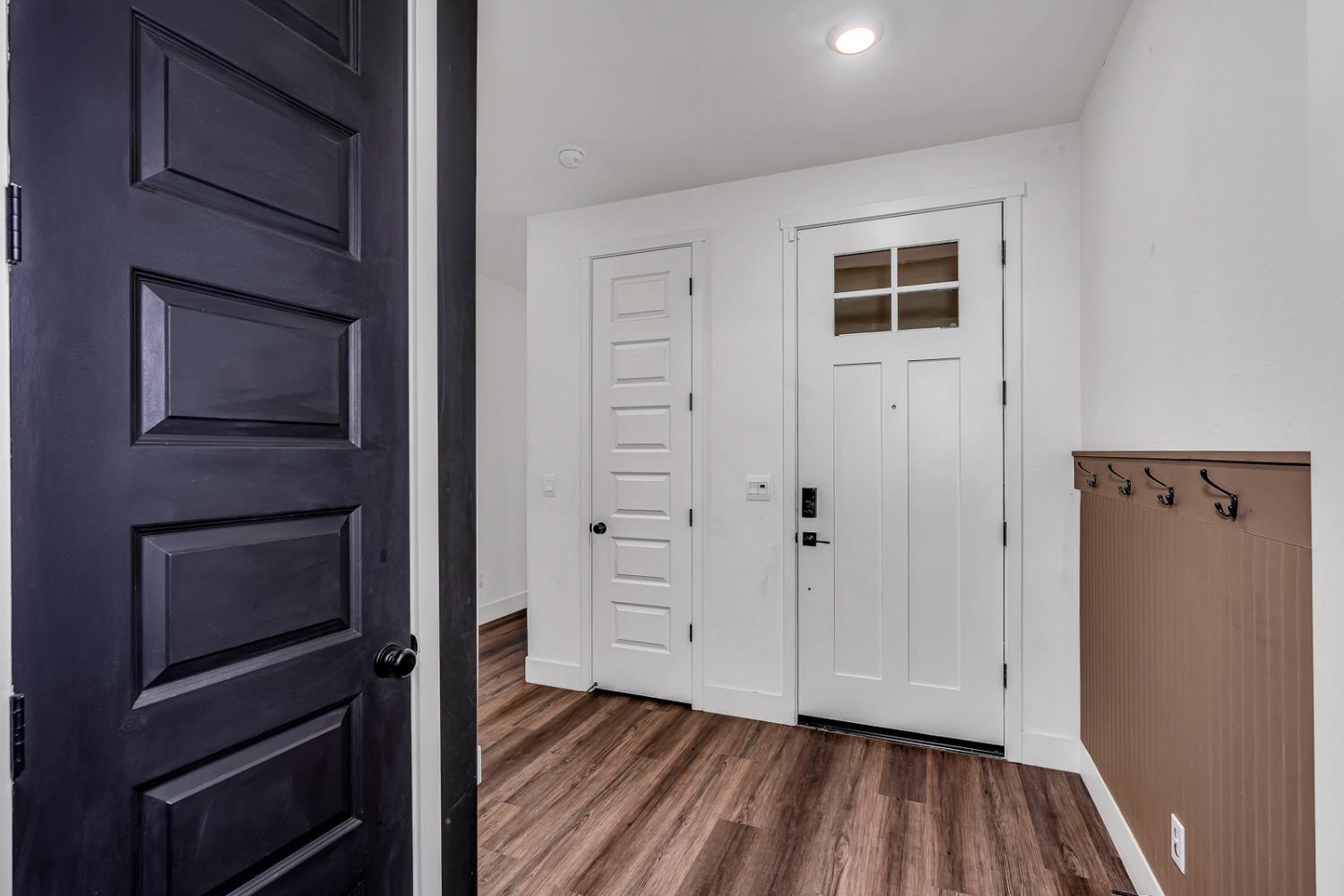 Los Banos, California, 93635, United States, 4 Bedrooms Bedrooms, ,2 BathroomsBathrooms,Residential,For Sale,2005631