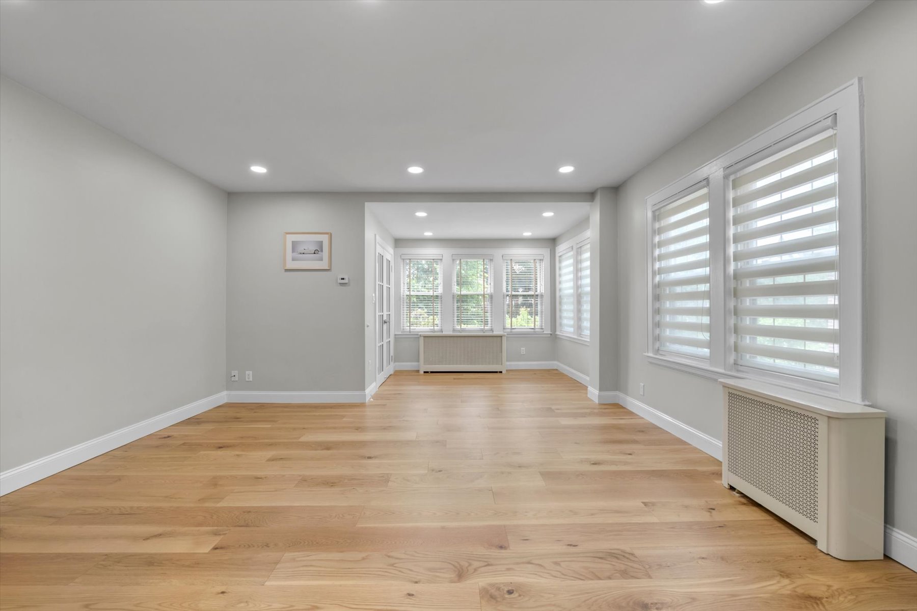  ?REMARKABLY RENOVATED SEMI DETACHED HOME IN FOREST HILLS HILLS? - 物件實景