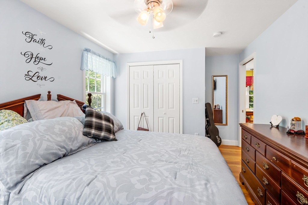 Lowell, Massachusetts, 01852, United States, 5 Bedrooms Bedrooms, ,4 BathroomsBathrooms,Residential,For Sale,1874290