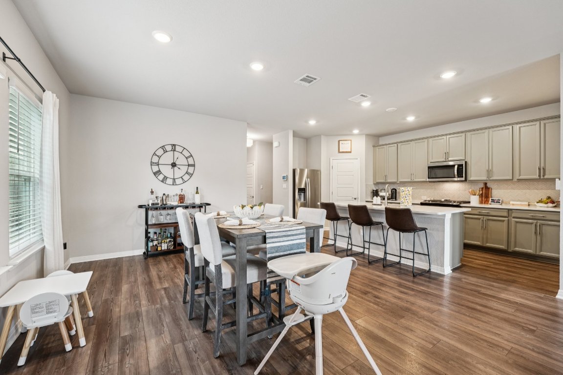Georgetown, Texas, 78628, United States, 5 Bedrooms Bedrooms, ,3 BathroomsBathrooms,Residential,For Sale,1882830