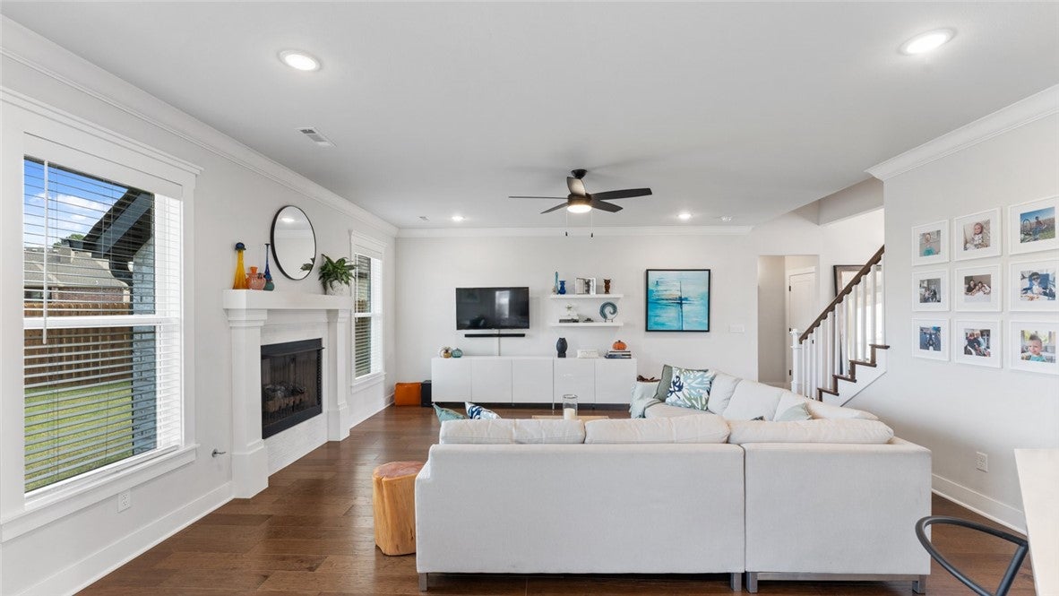 Bentonville, Arkansas, 72713, United States, 4 Bedrooms Bedrooms, ,3 BathroomsBathrooms,Residential,For Sale,1989403