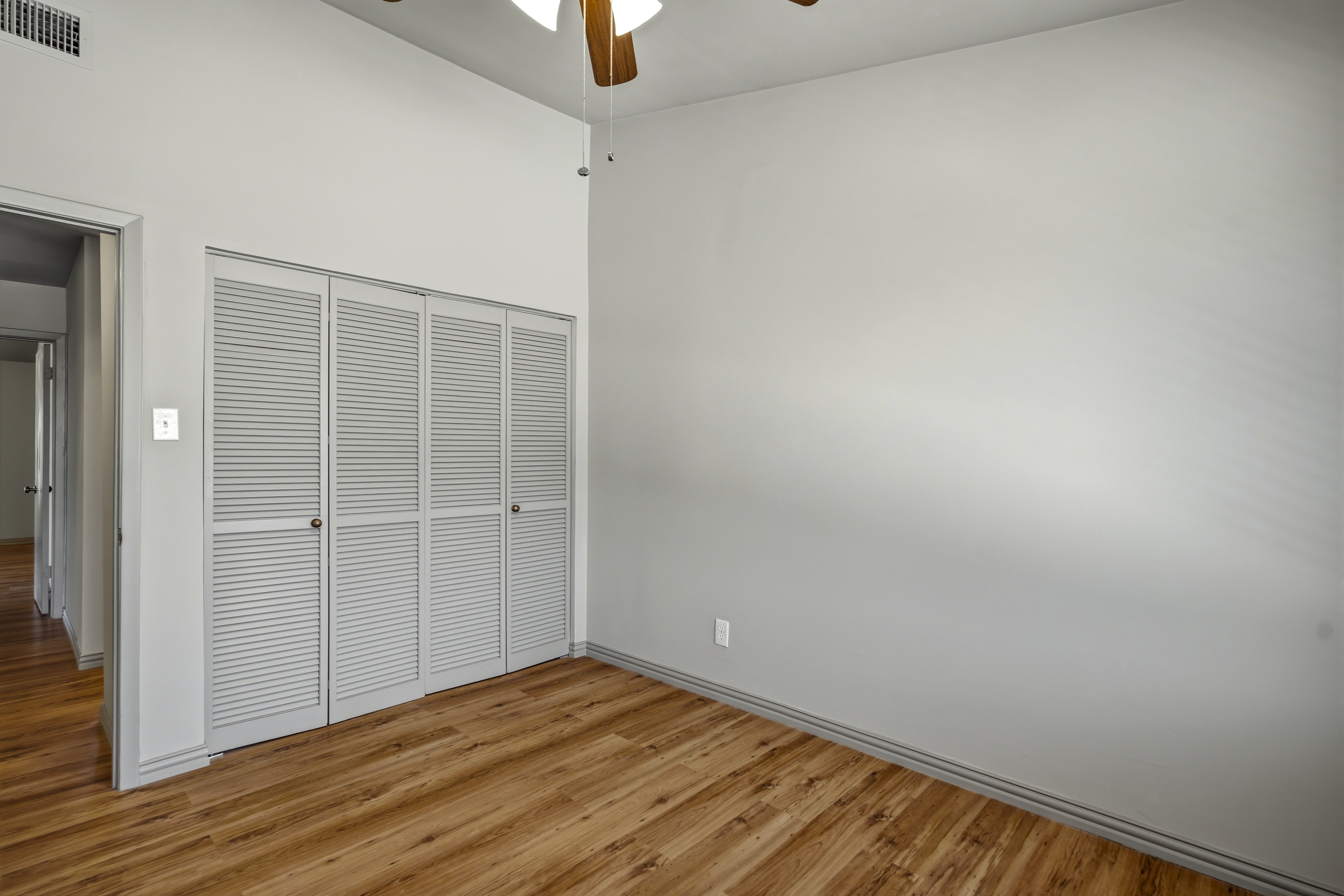  Move-In Ready Condo in Prime Location - 物件實景