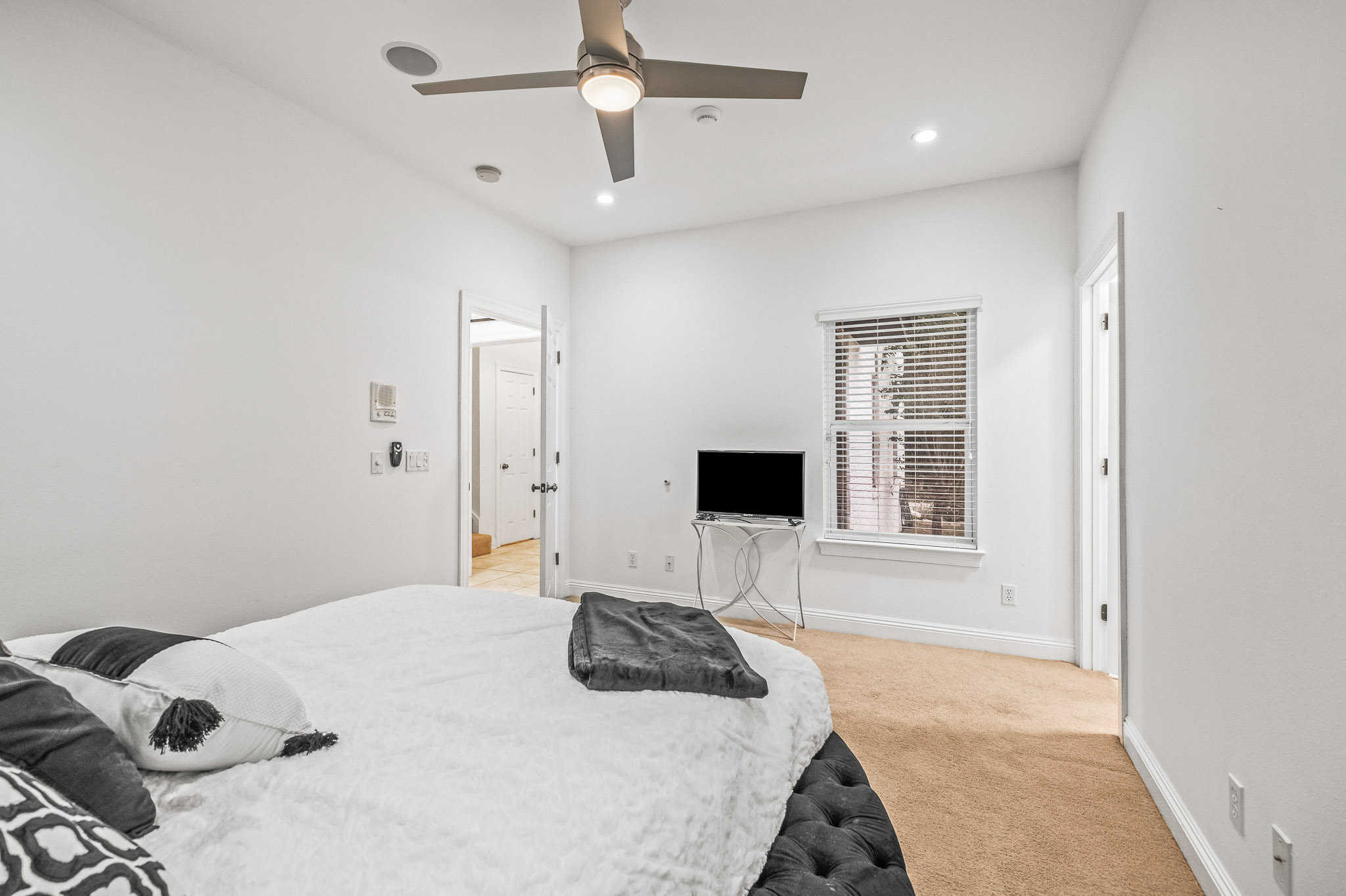 Pace, Florida, 32571, United States, 3 Bedrooms Bedrooms, ,4 BathroomsBathrooms,Residential,For Sale,1878434