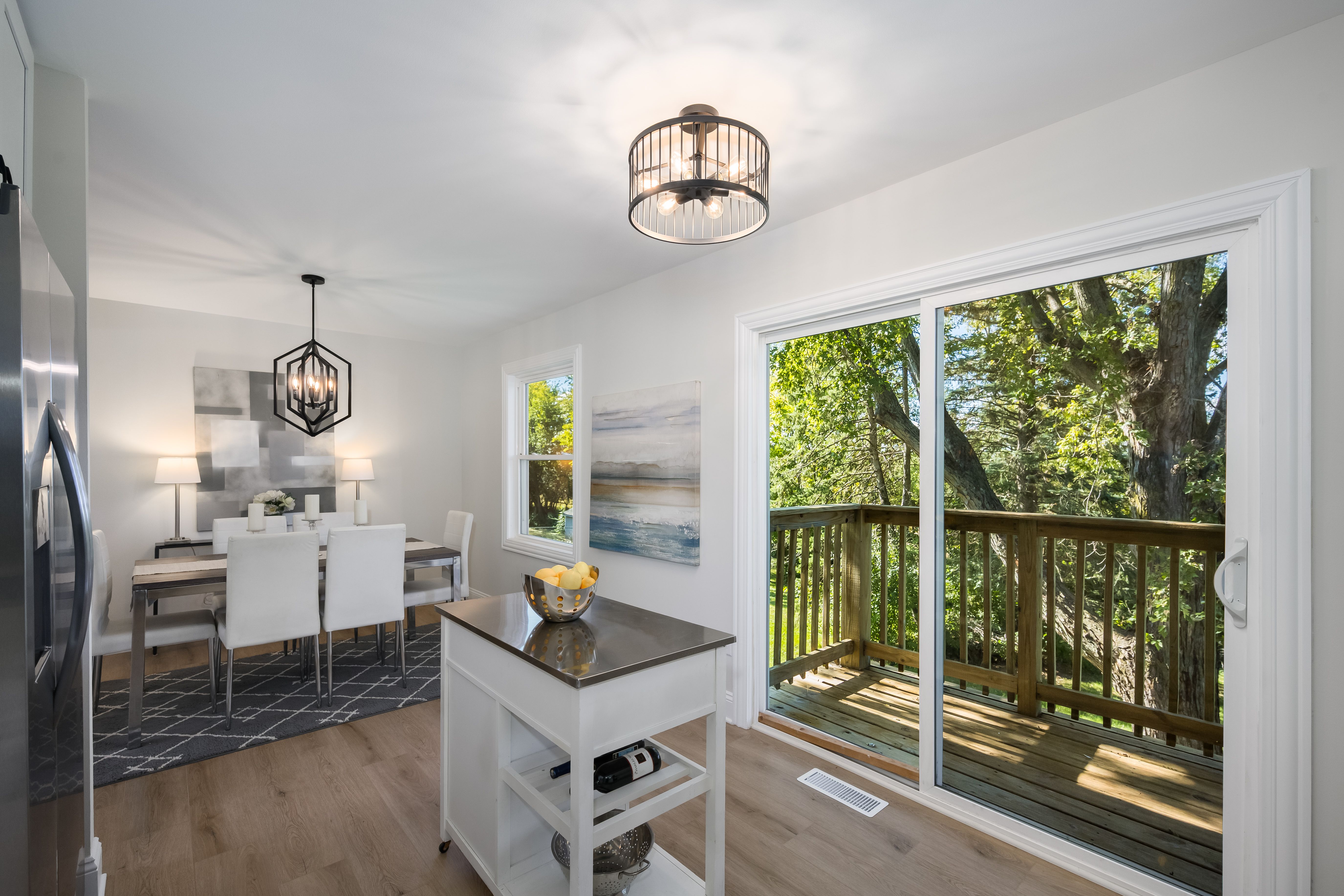  Welcome to This Beautifully Updated Split-Level Home in Richton Park - 物件實景