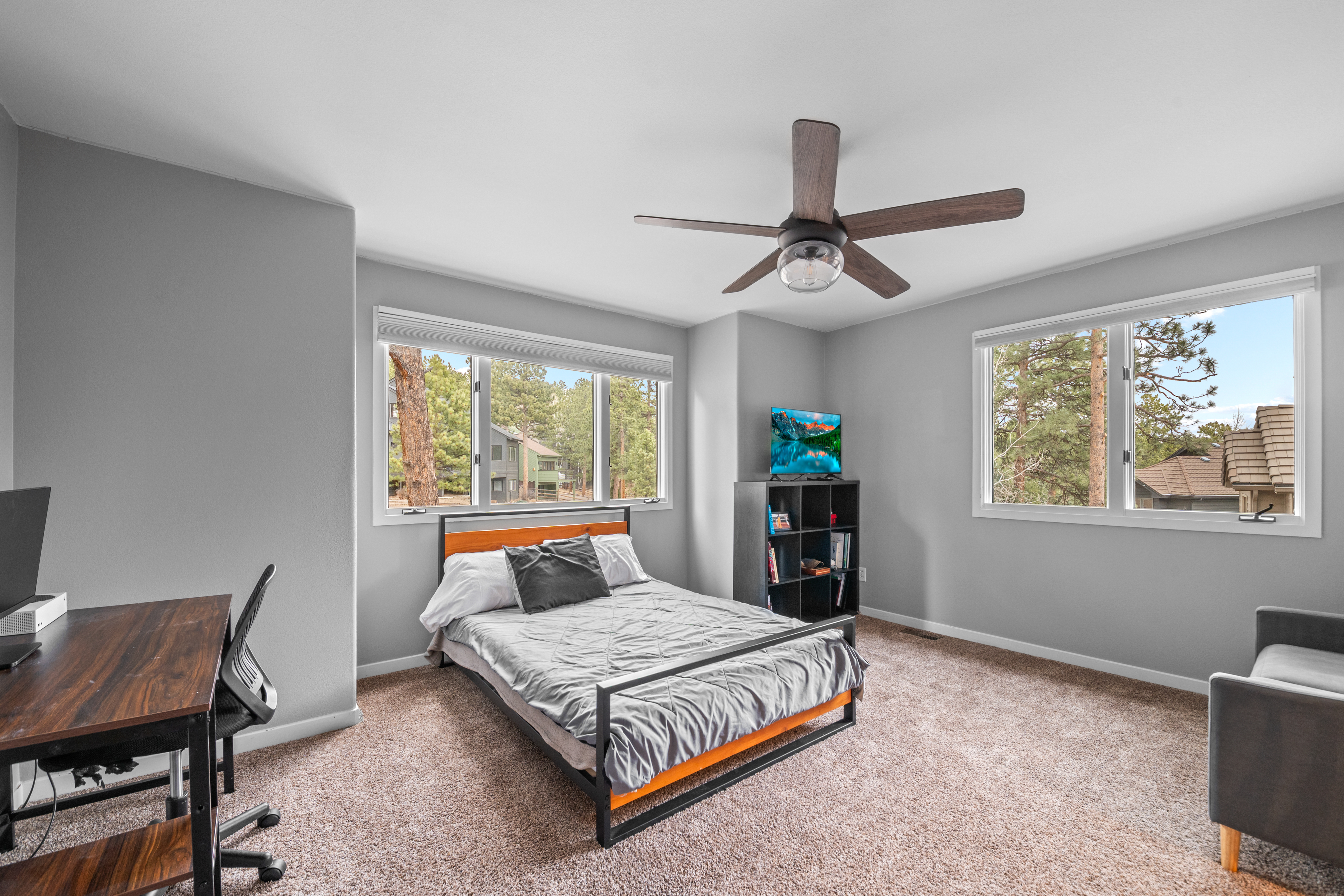  Refined Mountain Living in the Coveted Troutdale Enclave of North Evergreen - 物件實景