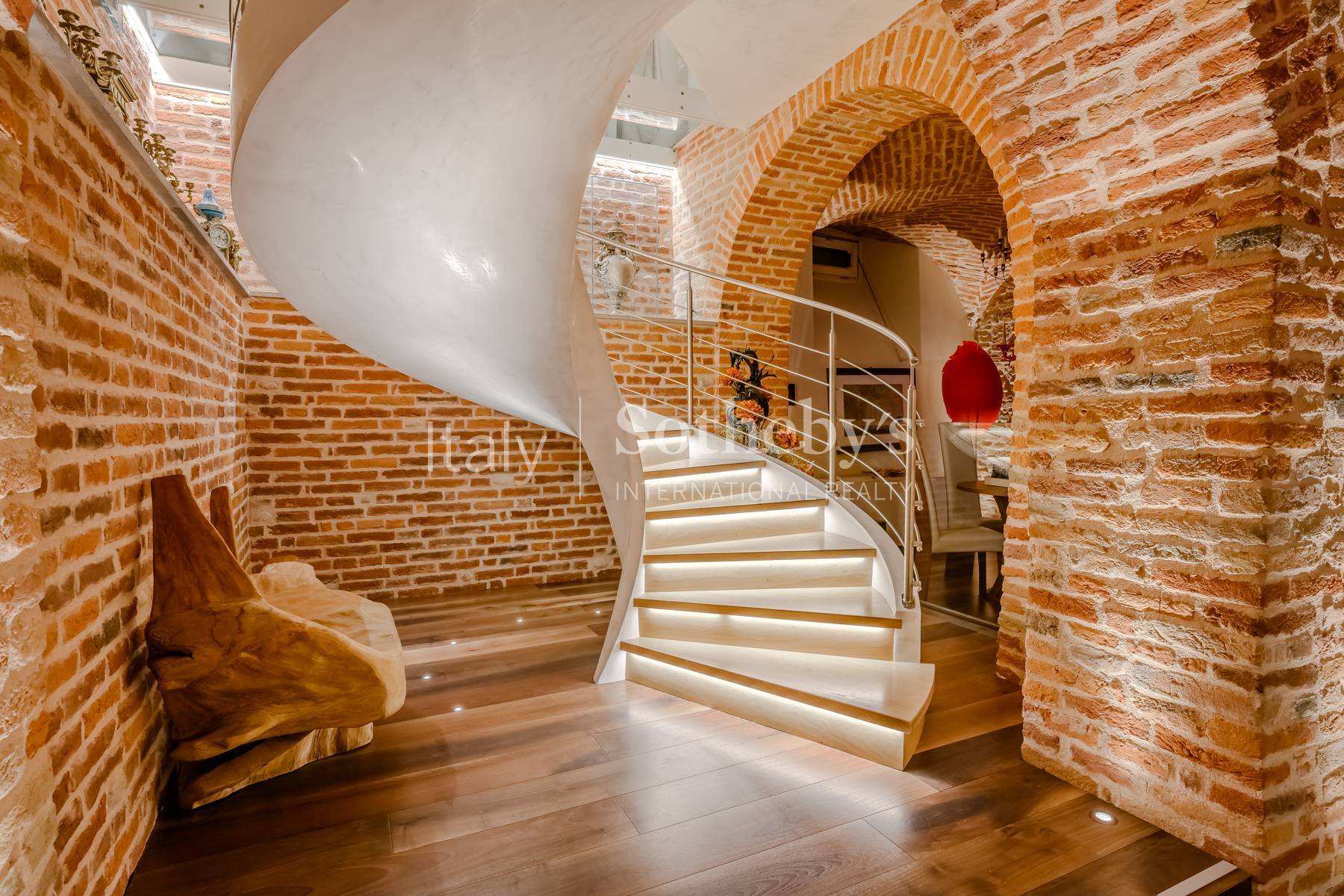  Splendid residence with swimming pool in the centre of Cherasco - 物件實景