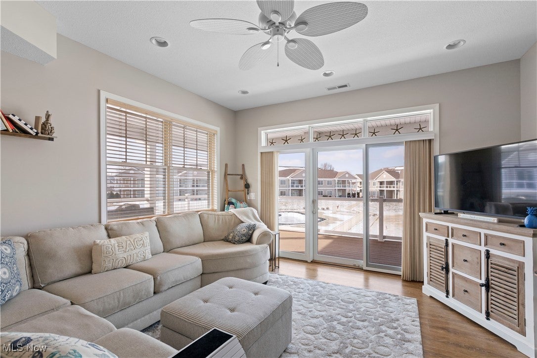 Port Clinton, Ohio, 43452, United States, 2 Bedrooms Bedrooms, ,2 BathroomsBathrooms,Residential,For Sale,2011320