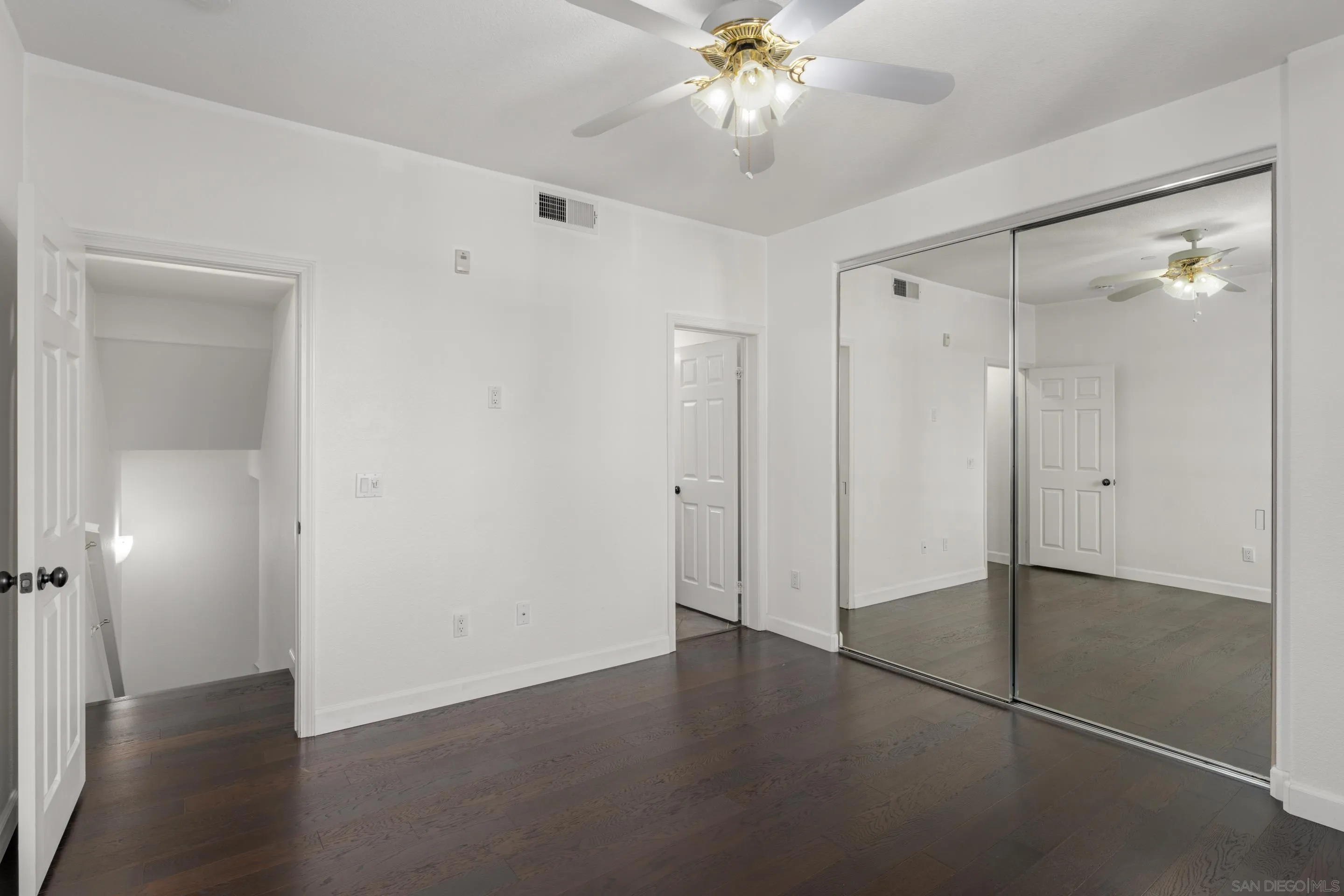 San Diego, California, 92123, United States, 2 Bedrooms Bedrooms, ,2 BathroomsBathrooms,Residential,For Sale,1939534