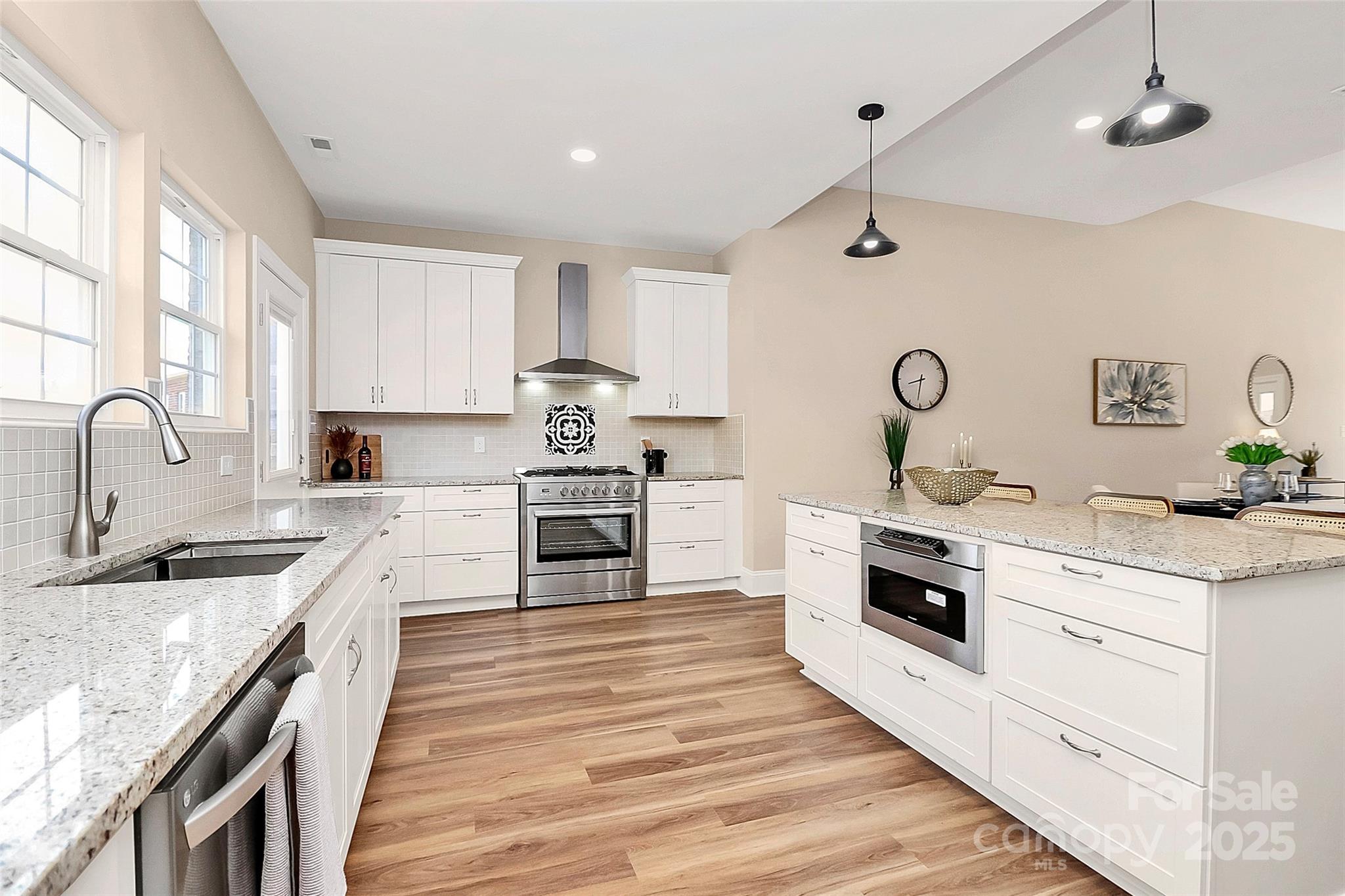 Rock Hill, South Carolina, 29732, United States, 4 Bedrooms Bedrooms, ,3 BathroomsBathrooms,Residential,For Sale,1728805