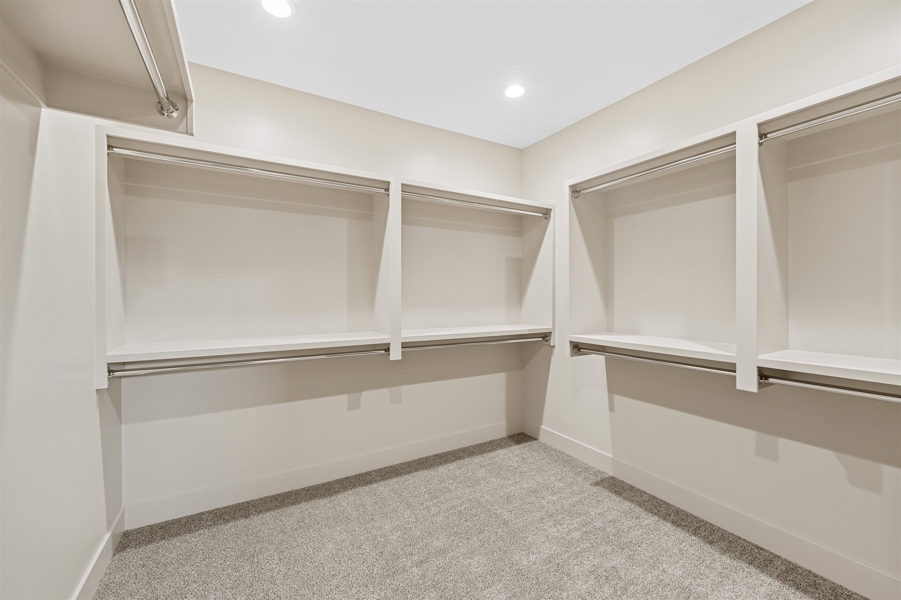 Salina, Kansas, 67401, United States, 3 Bedrooms Bedrooms, ,3 BathroomsBathrooms,Residential,For Sale,1956761