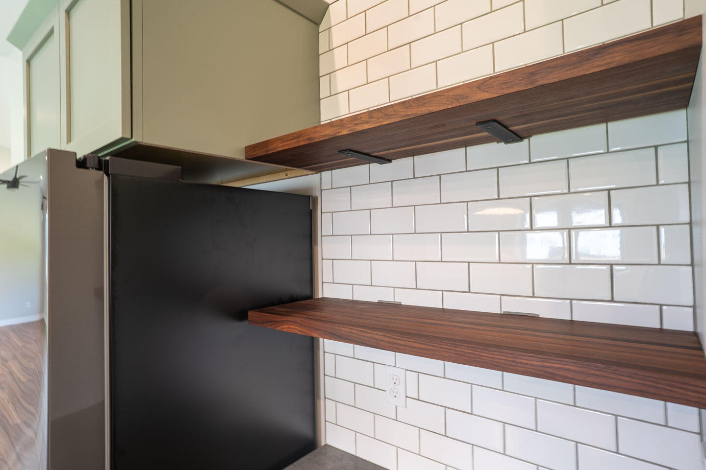 Holmen, Wisconsin, 54636, United States, 5 Bedrooms Bedrooms, ,3 BathroomsBathrooms,Residential,For Sale,1986316