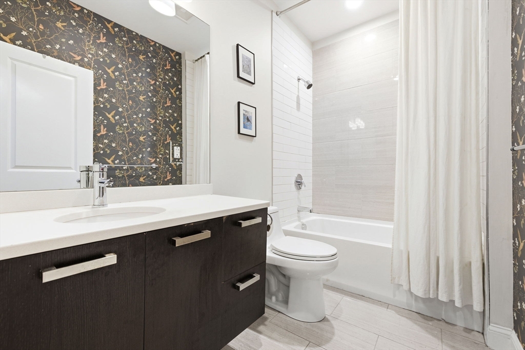 Boston, Massachusetts, 02128, United States, 2 Bedrooms Bedrooms, ,2 BathroomsBathrooms,Residential,For Sale,2048108