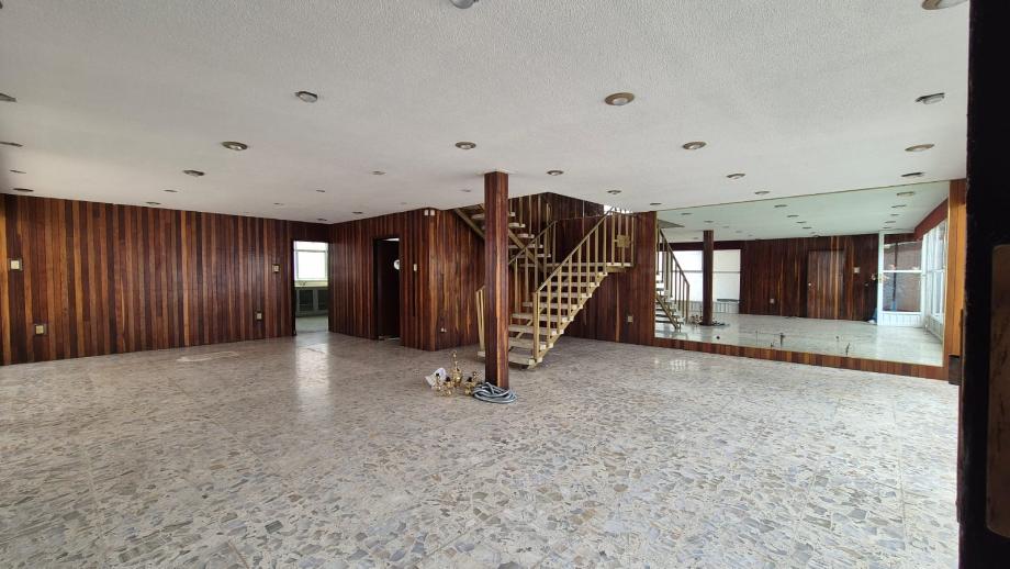 Iztacalco, Ciudad de México, 08200, Mexico, 9 Bedrooms Bedrooms, ,3 BathroomsBathrooms,Residential,For Sale,1918570