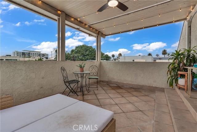 West Los Angeles, California, 90069, United States, 2 Bedrooms Bedrooms, ,2 BathroomsBathrooms,Residential,For Sale,1993889