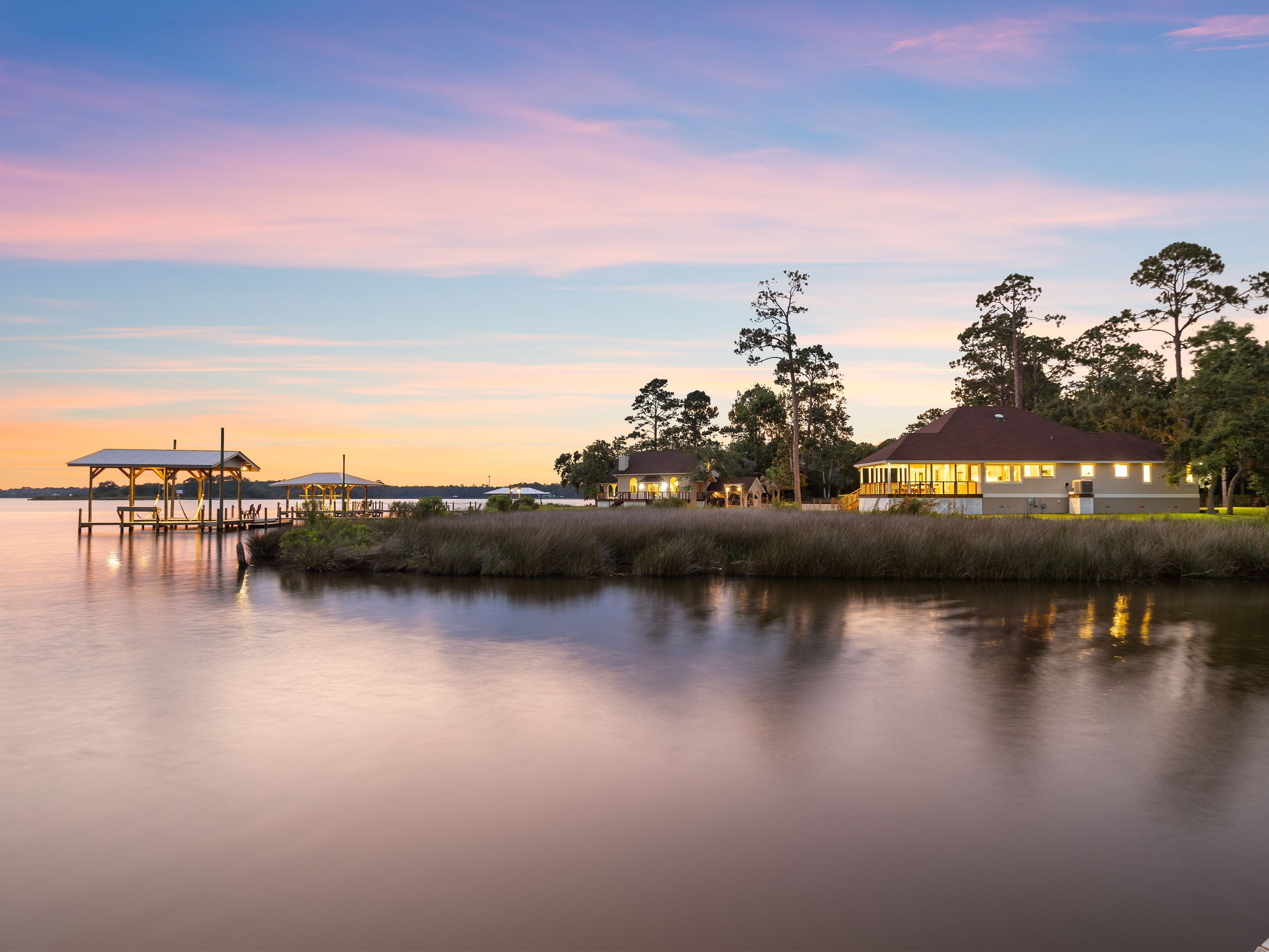  A Once-in-a-Generation Waterfront Estate with 725 Feet Bayou-Frontage - 物件實景