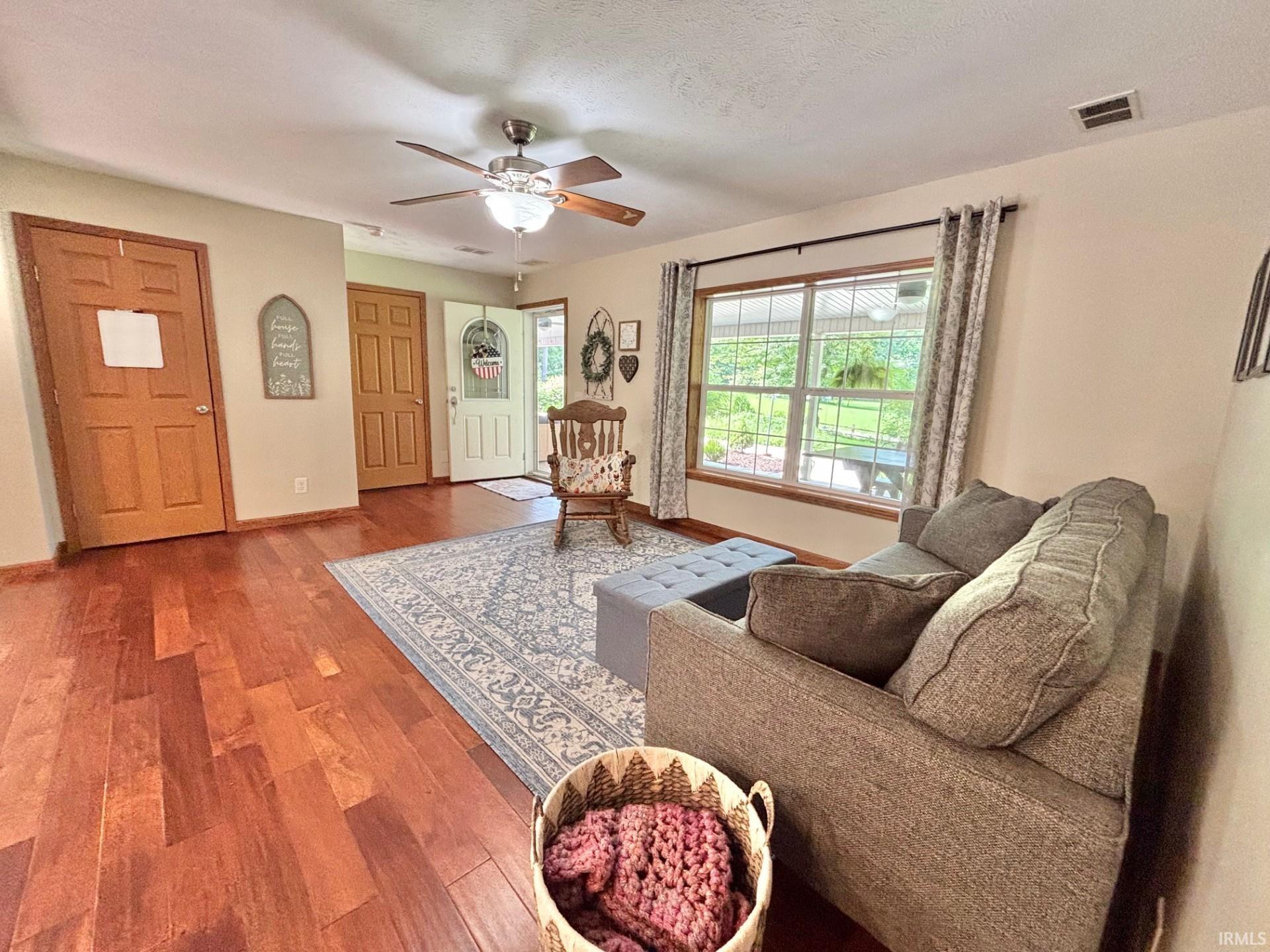 Bloomington, Indiana, 47403, United States, 3 Bedrooms Bedrooms, ,2 BathroomsBathrooms,Residential,For Sale,1904289