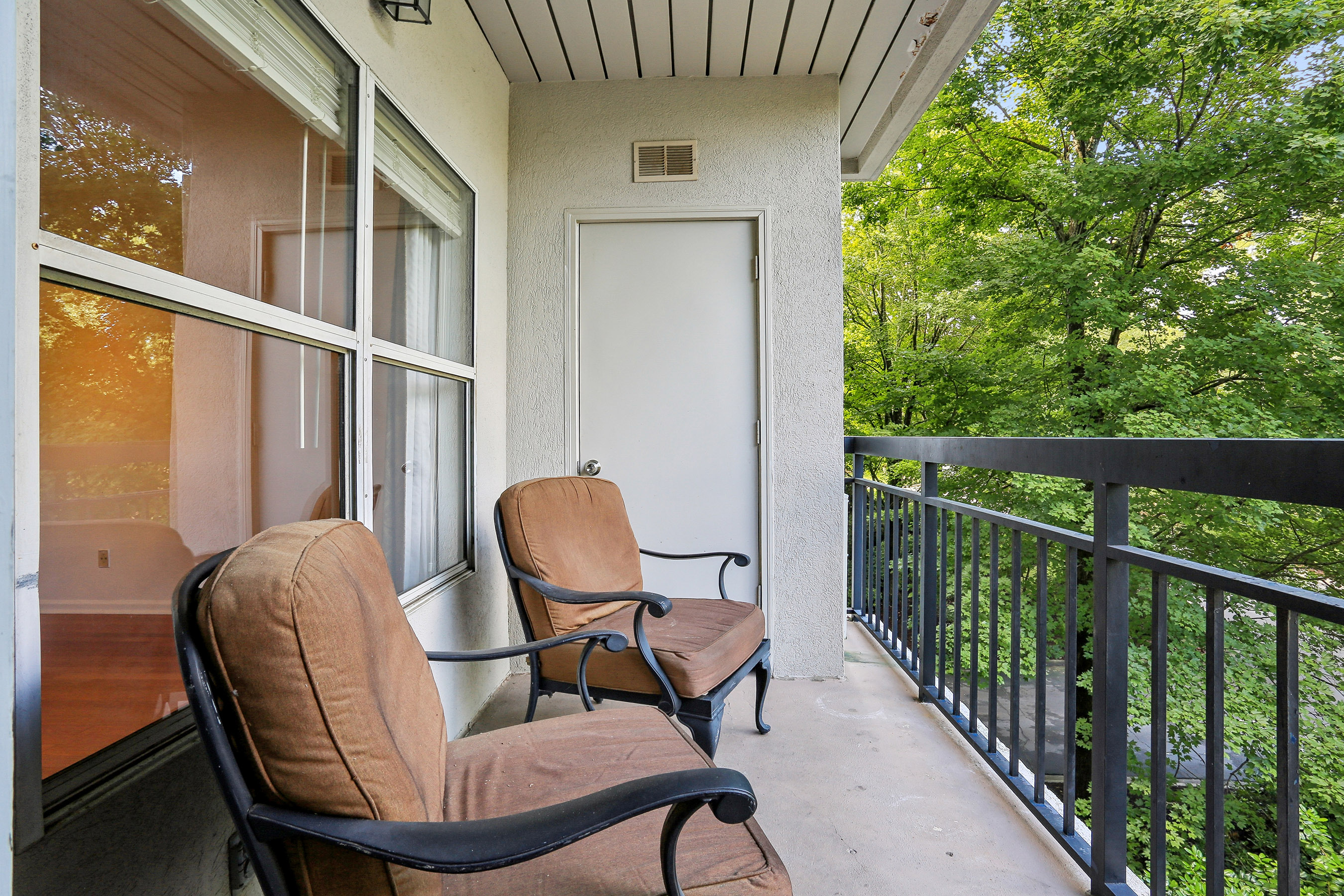  Bright and Inviting Condo in Sought-after River West Community - 物件實景