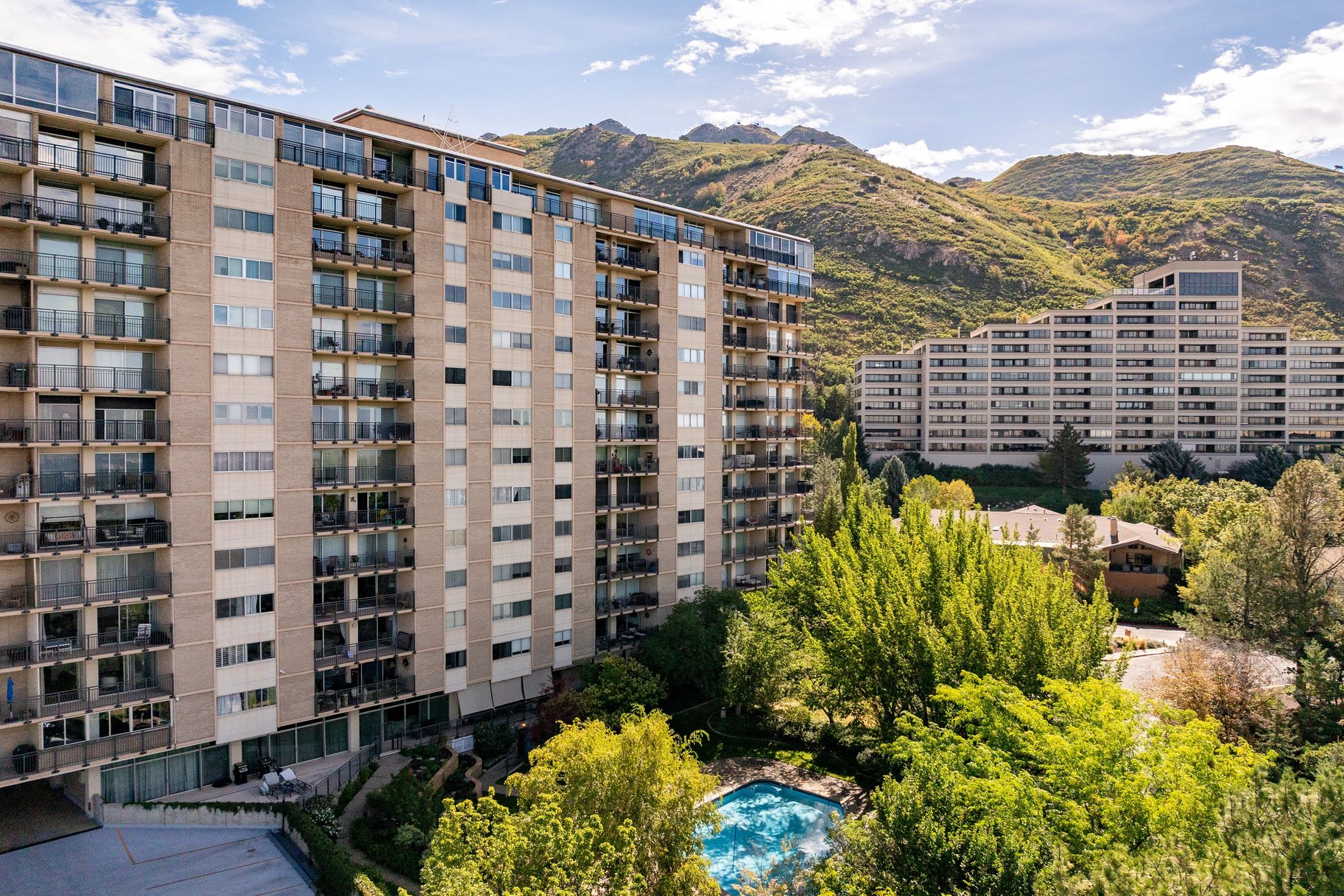  Spacious Canyon Crest Condo with Sweeping Valley Views - 物件實景