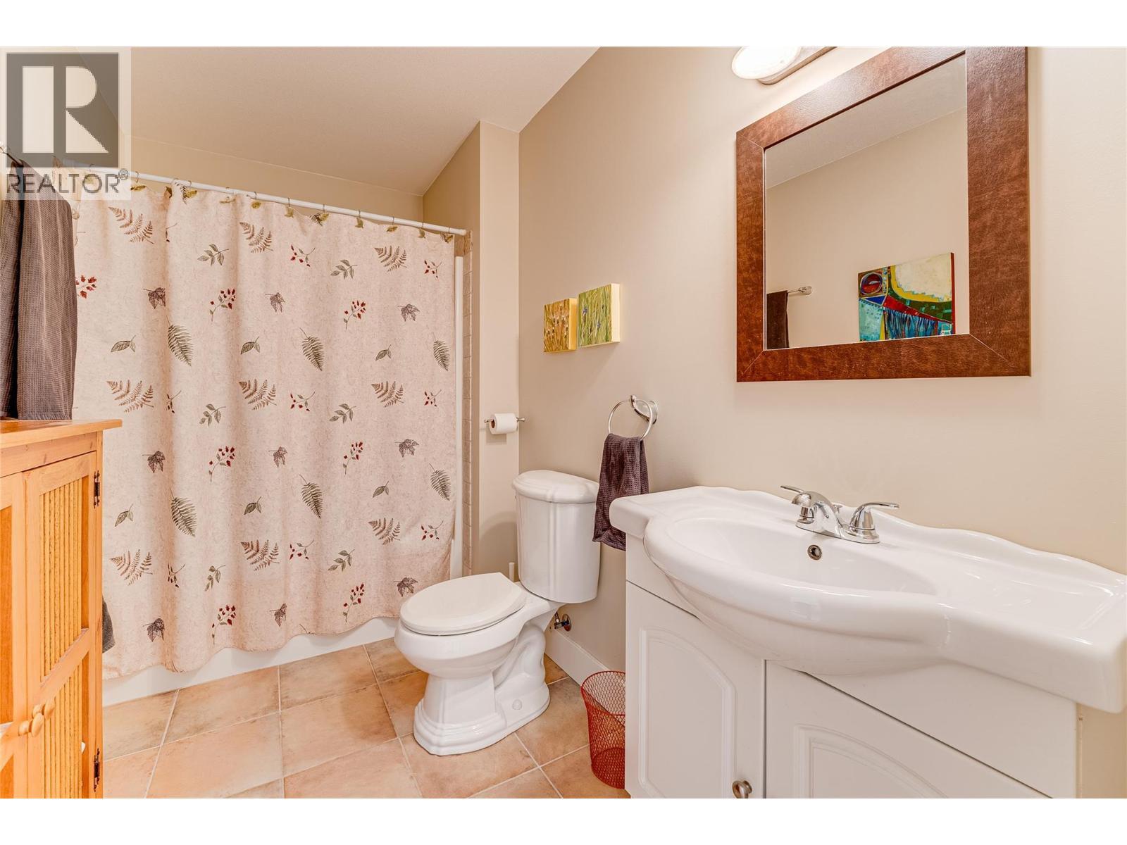 VERNON, British Columbia, V1T 2P9, CA, 5 Bedrooms Bedrooms, ,4 BathroomsBathrooms,Residential,For Sale,1948621