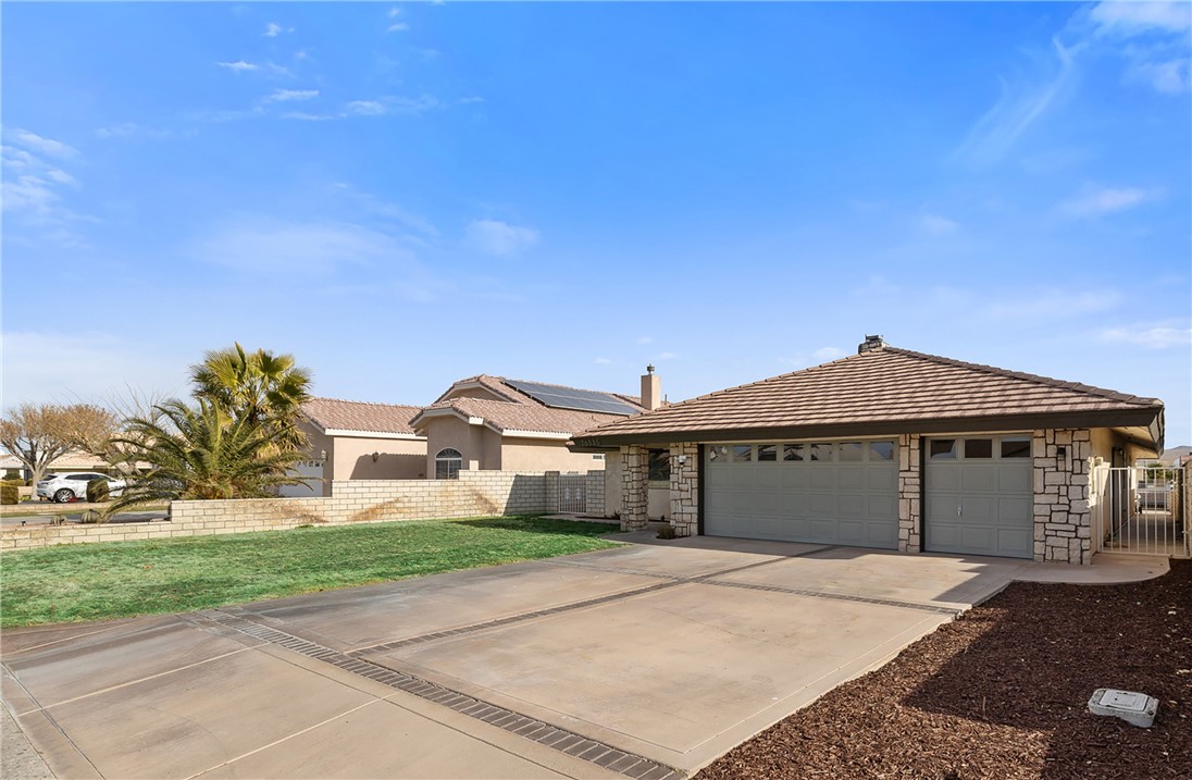 Helendale, California, 92342, United States, 3 Bedrooms Bedrooms, ,2 BathroomsBathrooms,Residential,For Sale,1950489