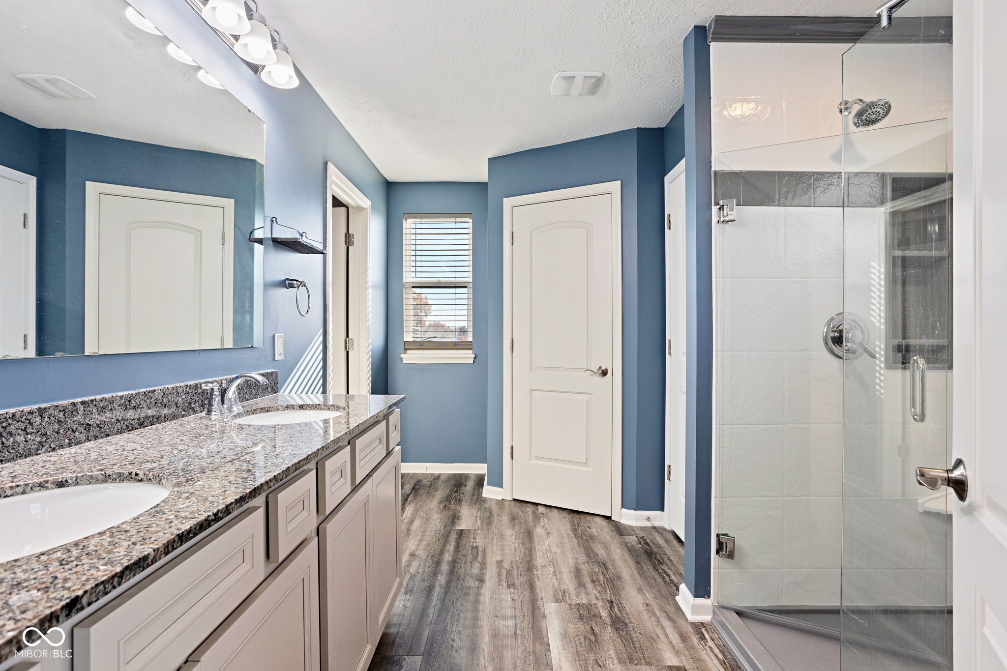 Noblesville, Indiana, 46062, United States, 6 Bedrooms Bedrooms, ,4 BathroomsBathrooms,Residential,For Sale,1987337